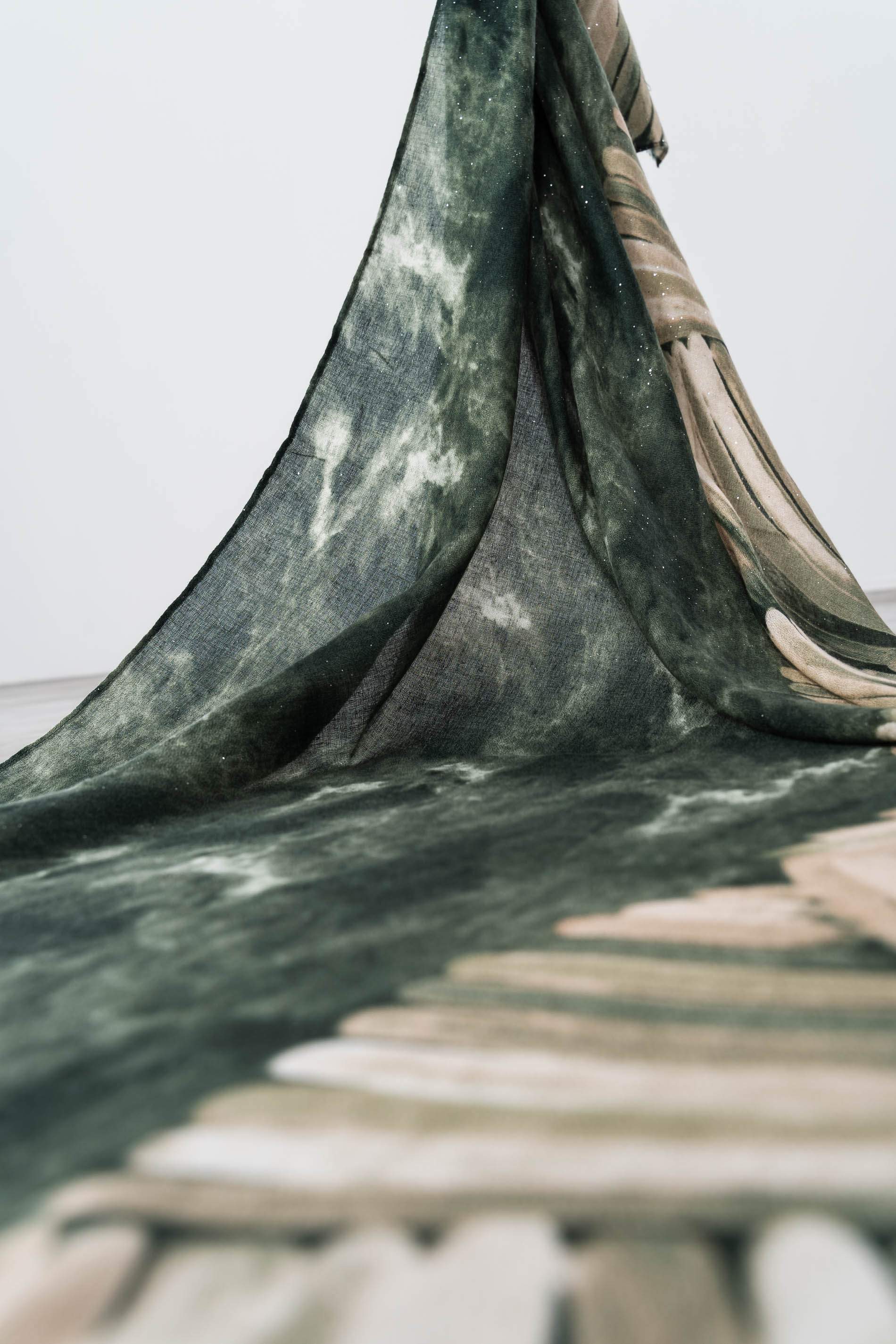 FOULARD TRAZOS DETALLE ORO VERDE