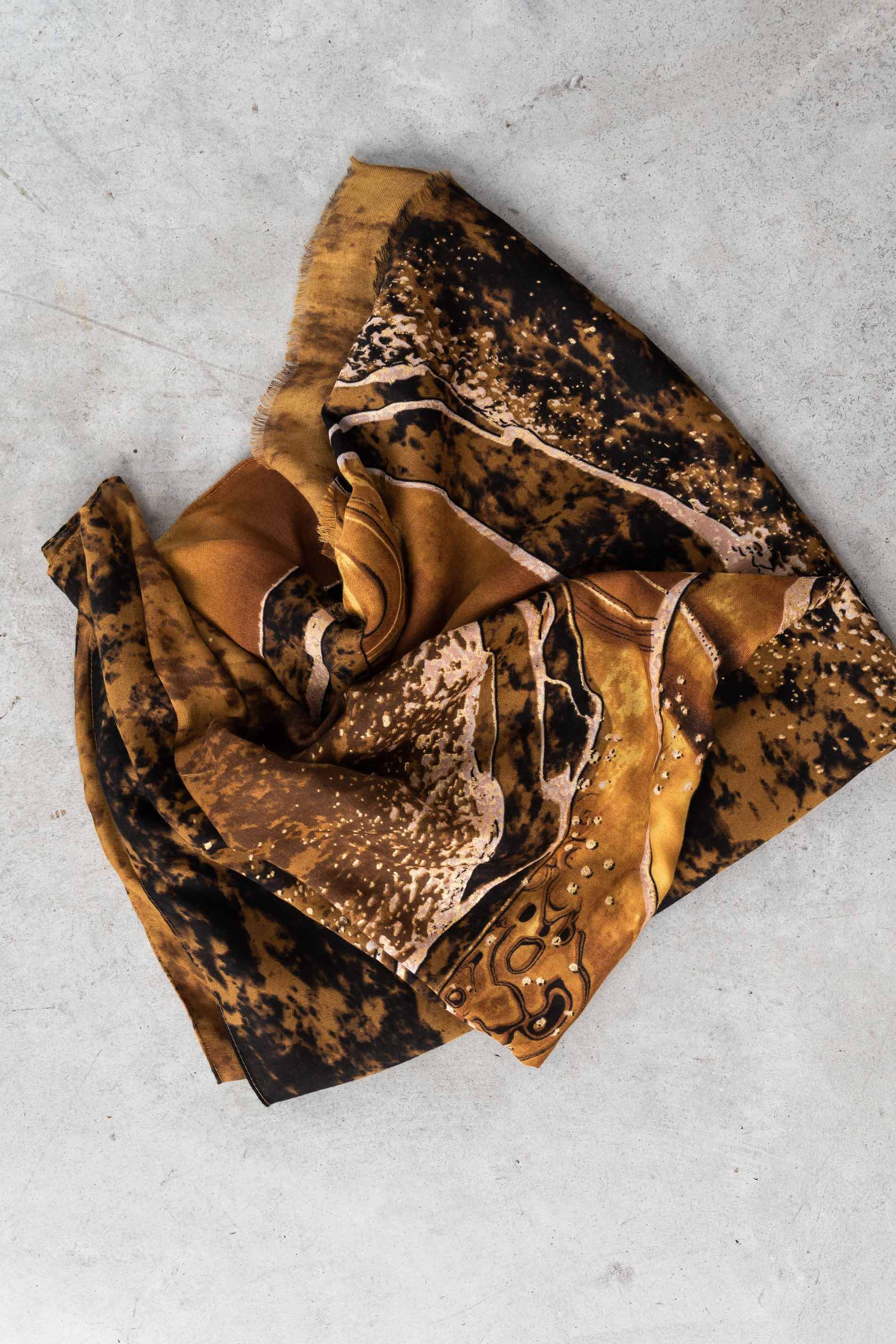 FOULARD OCRE PINCELADAS ORO