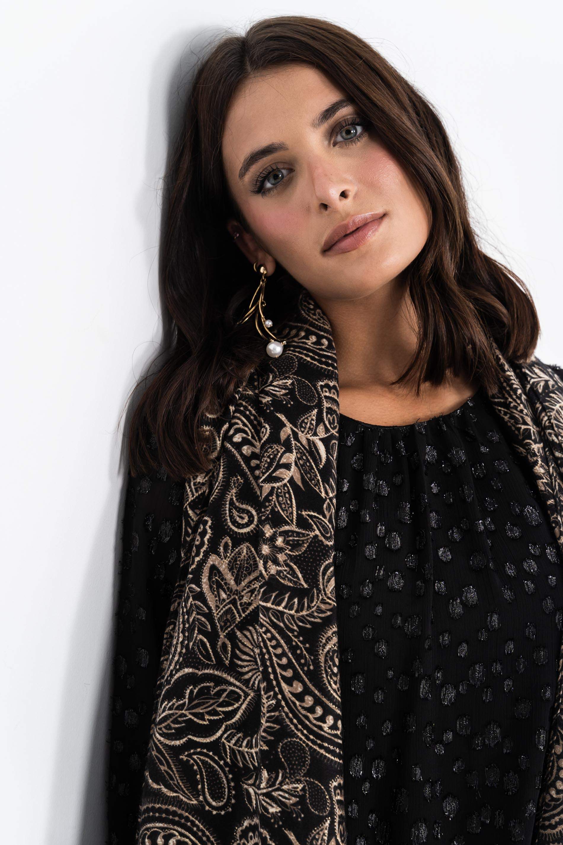 FOULARD NEGRO CACHEMIRE OROS