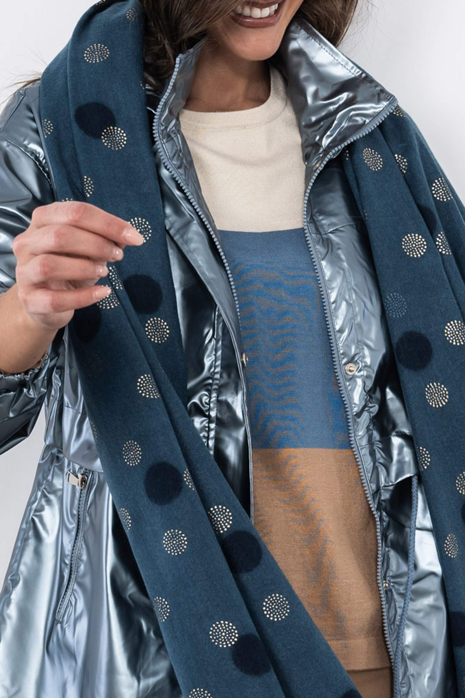 ESTOLA TOPOS DETALLE ORO INDIGO