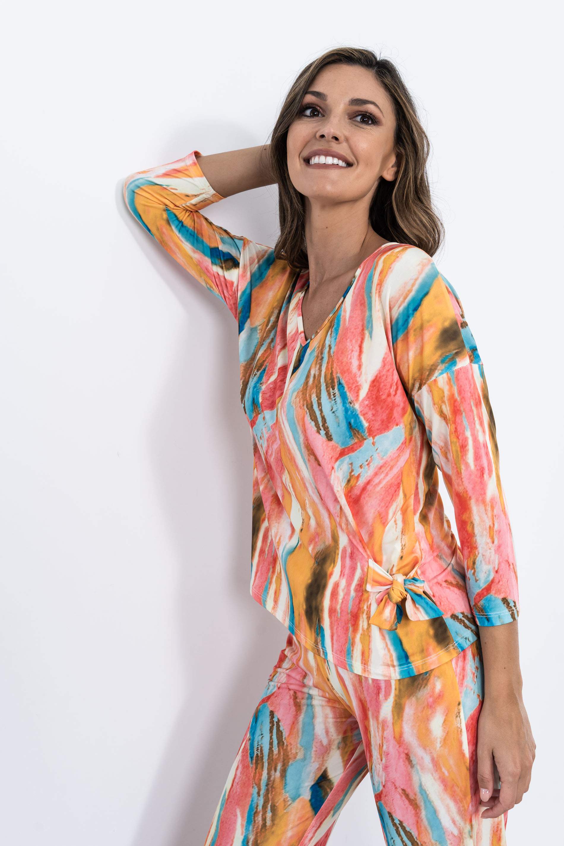 PANTALÓN MANCHAS COLOR CORAL