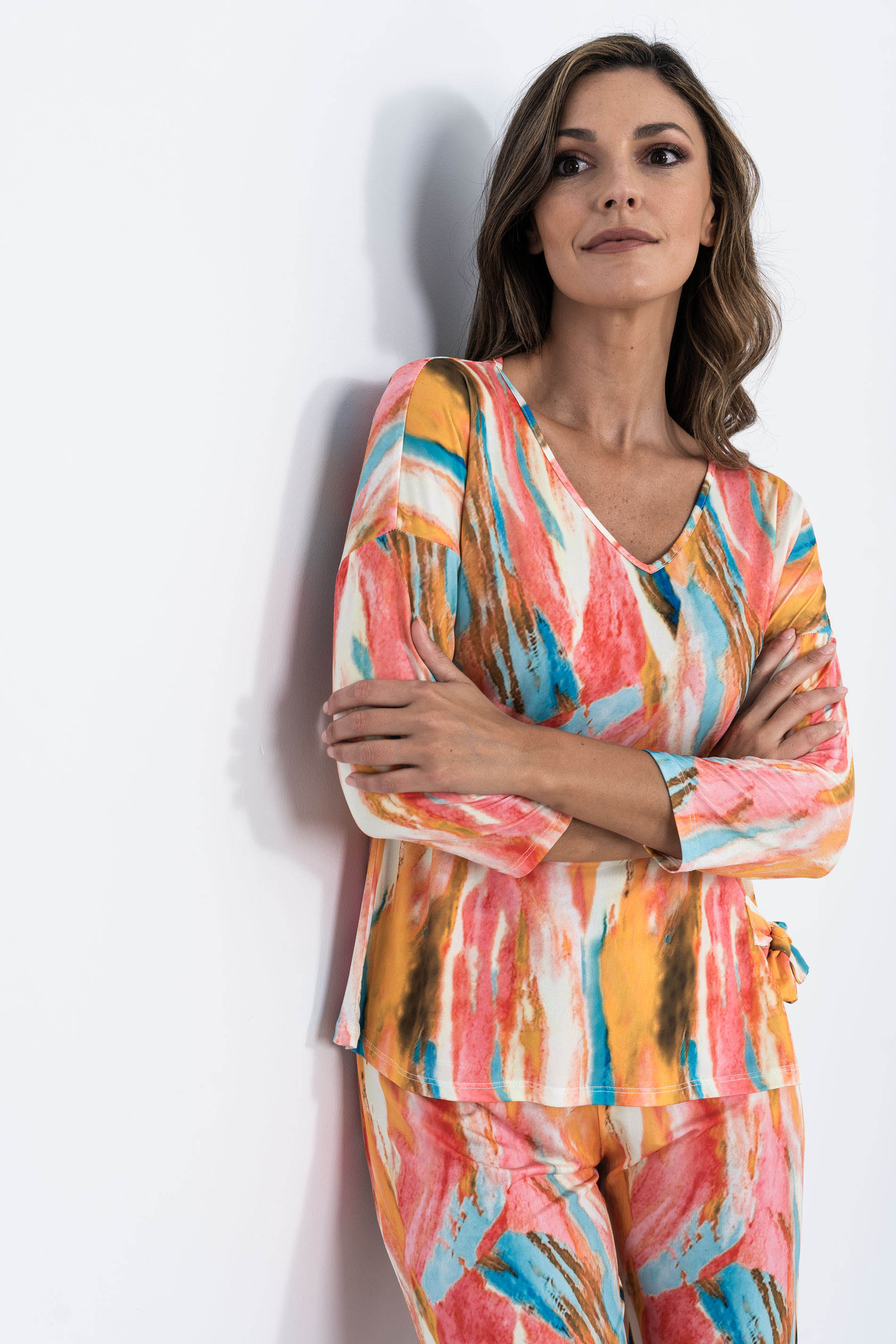 PANTALÓN MANCHAS COLOR CORAL