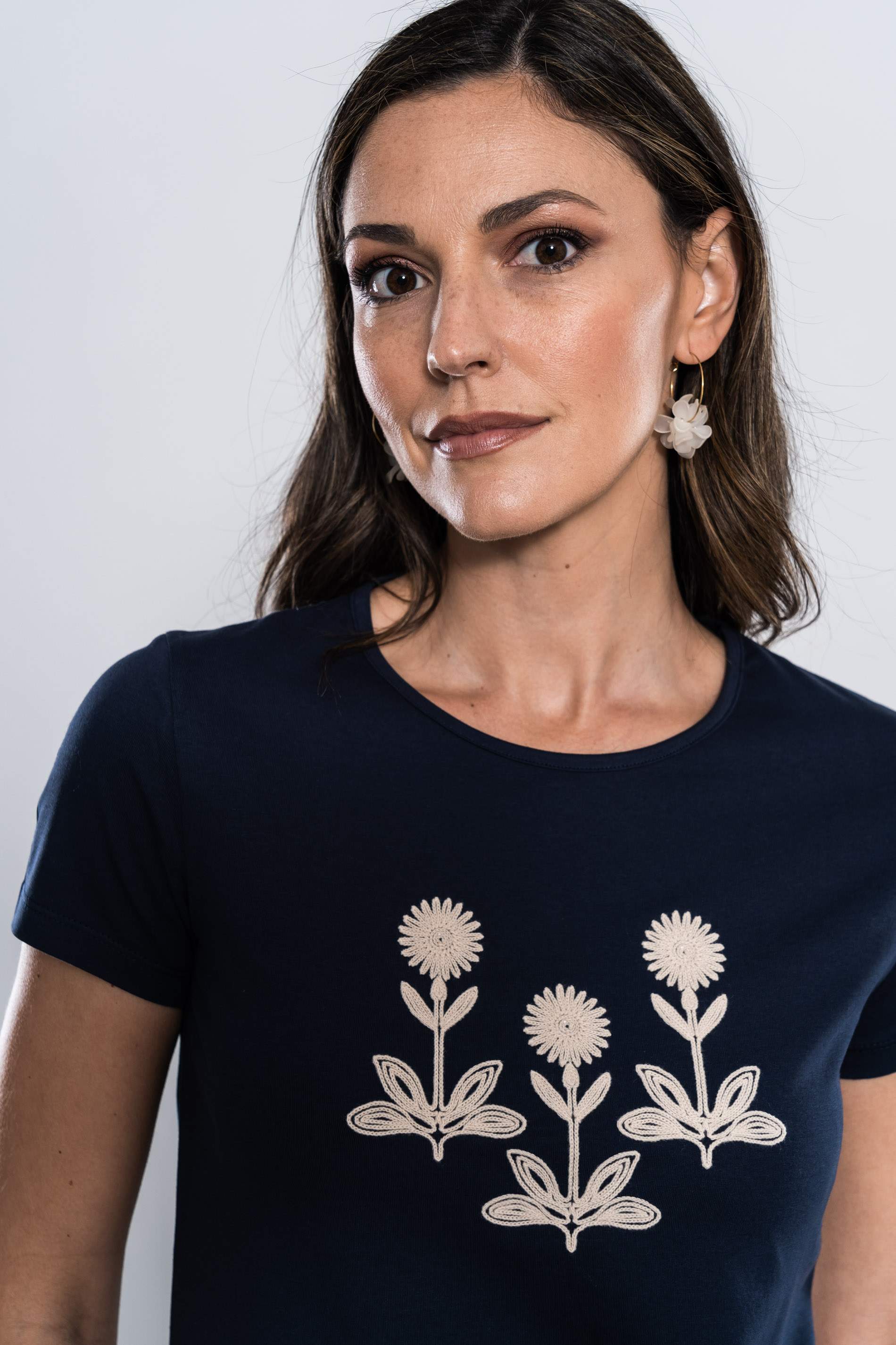 CAMISETA BORDADO CORDÓN MARINO
