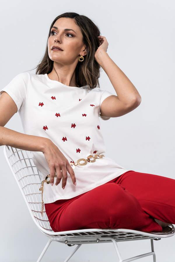 CAMISETA BORDADA PERRITOS ROJO