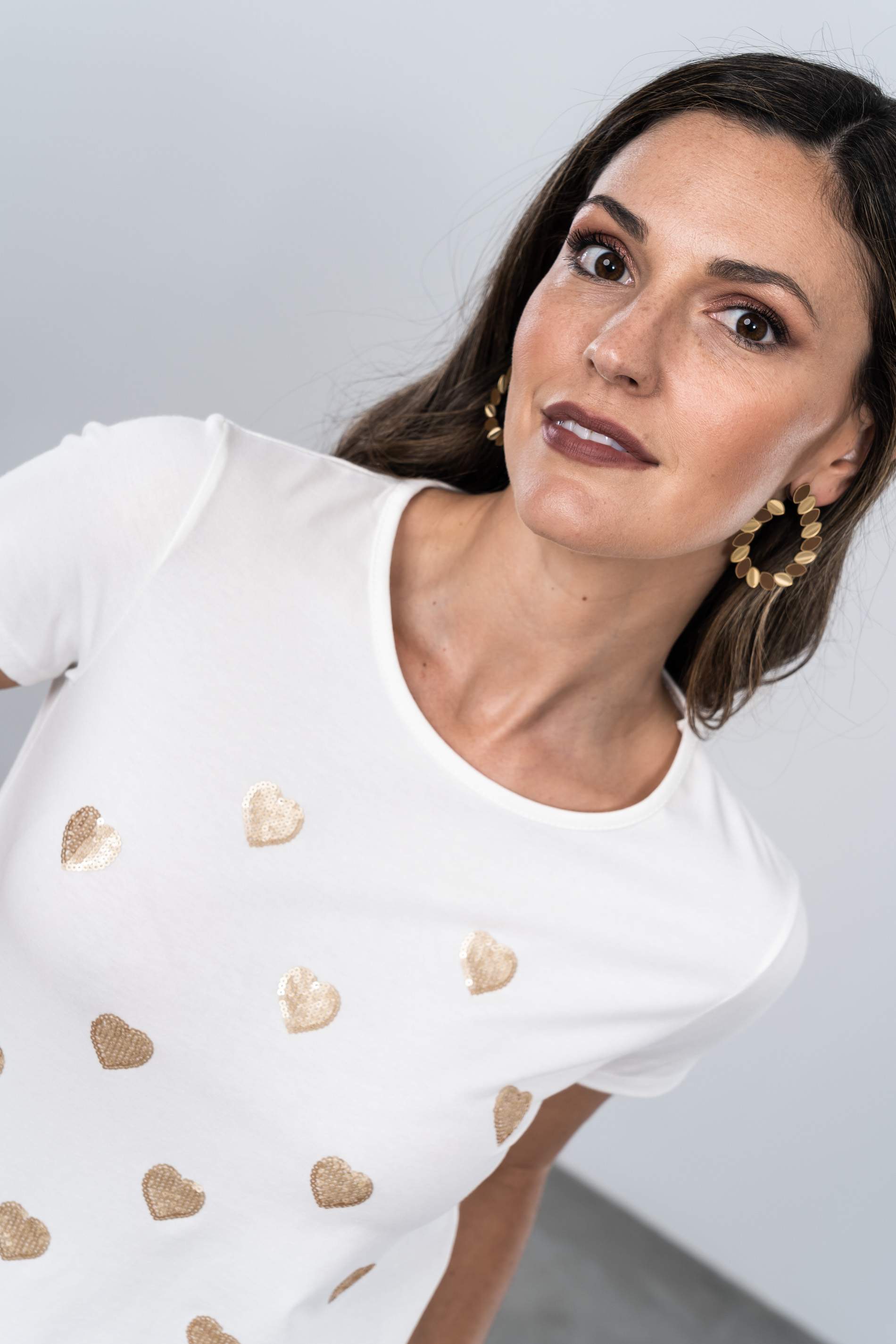 CAMISETA CORAZONES LENTEJUELAS CRUDO
