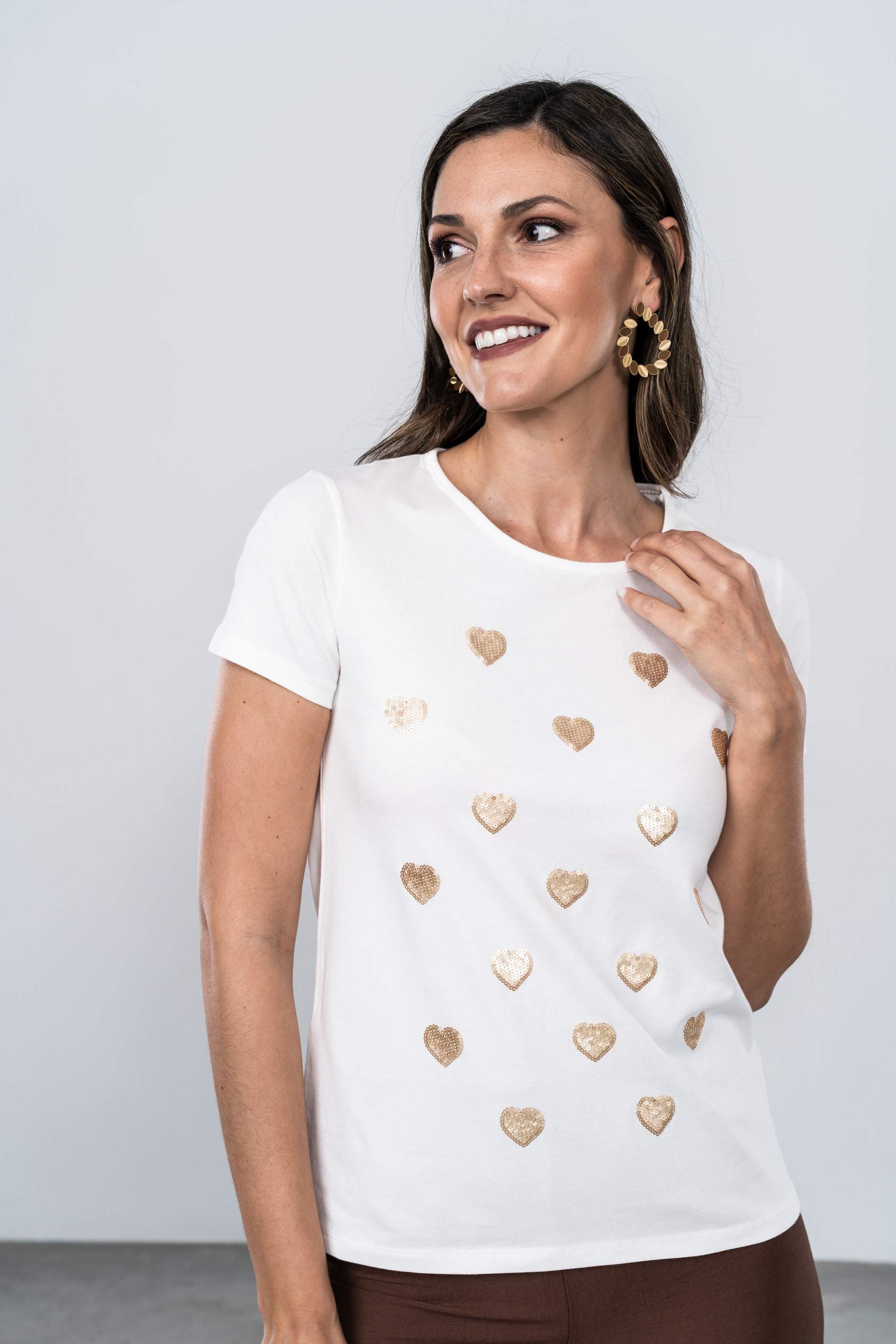 CAMISETA CORAZONES LENTEJUELAS CRUDO