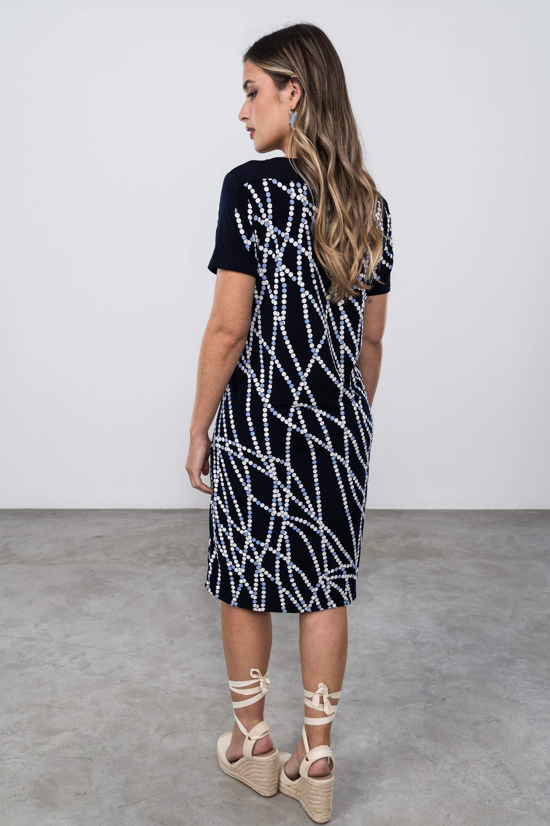 VESTIDO RECTO COMBINADO TOPOS