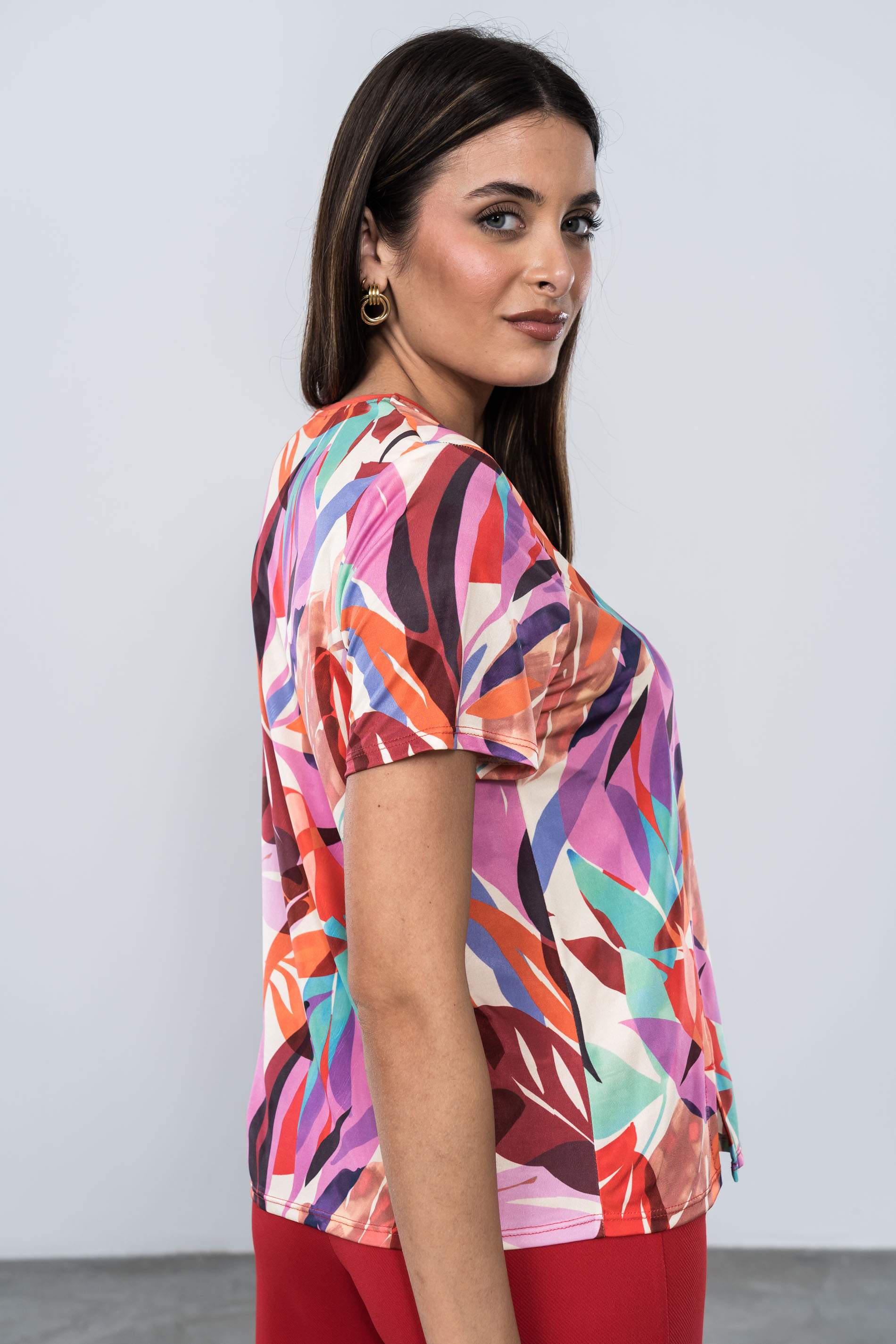 CAMISETA HOJAS COLORES