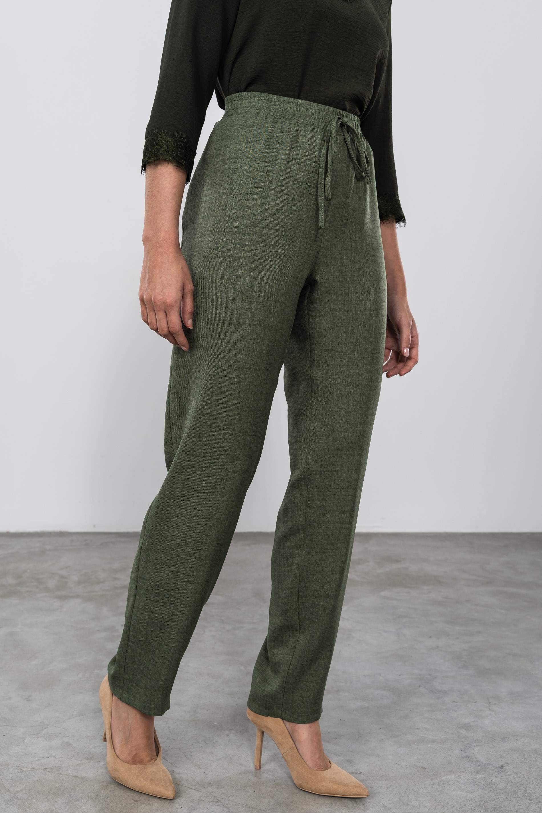 PANTALÓN HOLGADO GOMA KAKI