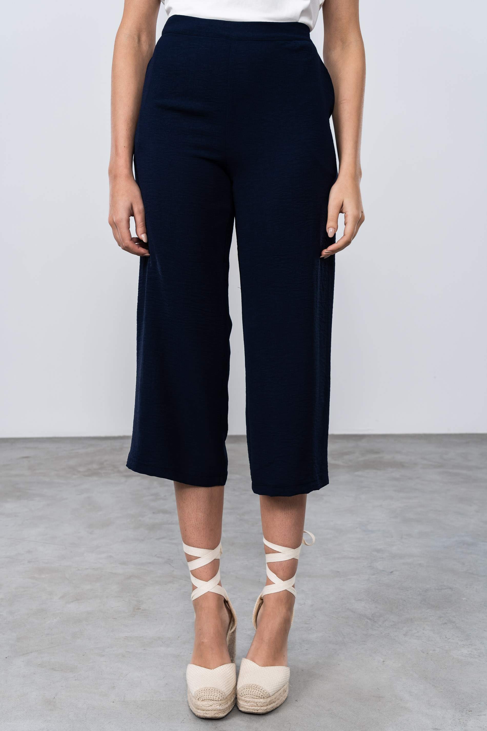 PANTALÓN CROP MARINO