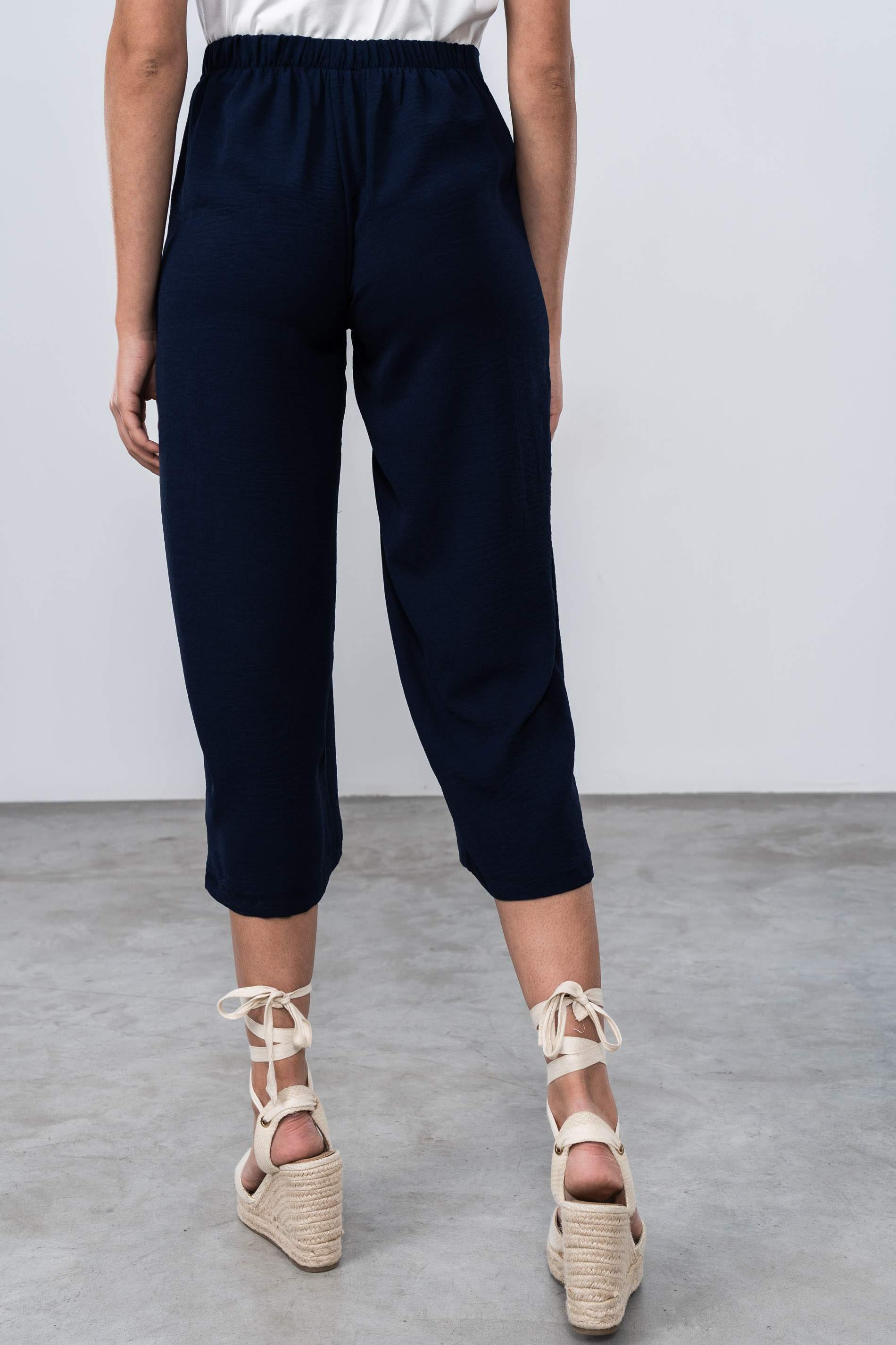PANTALÓN CROP MARINO