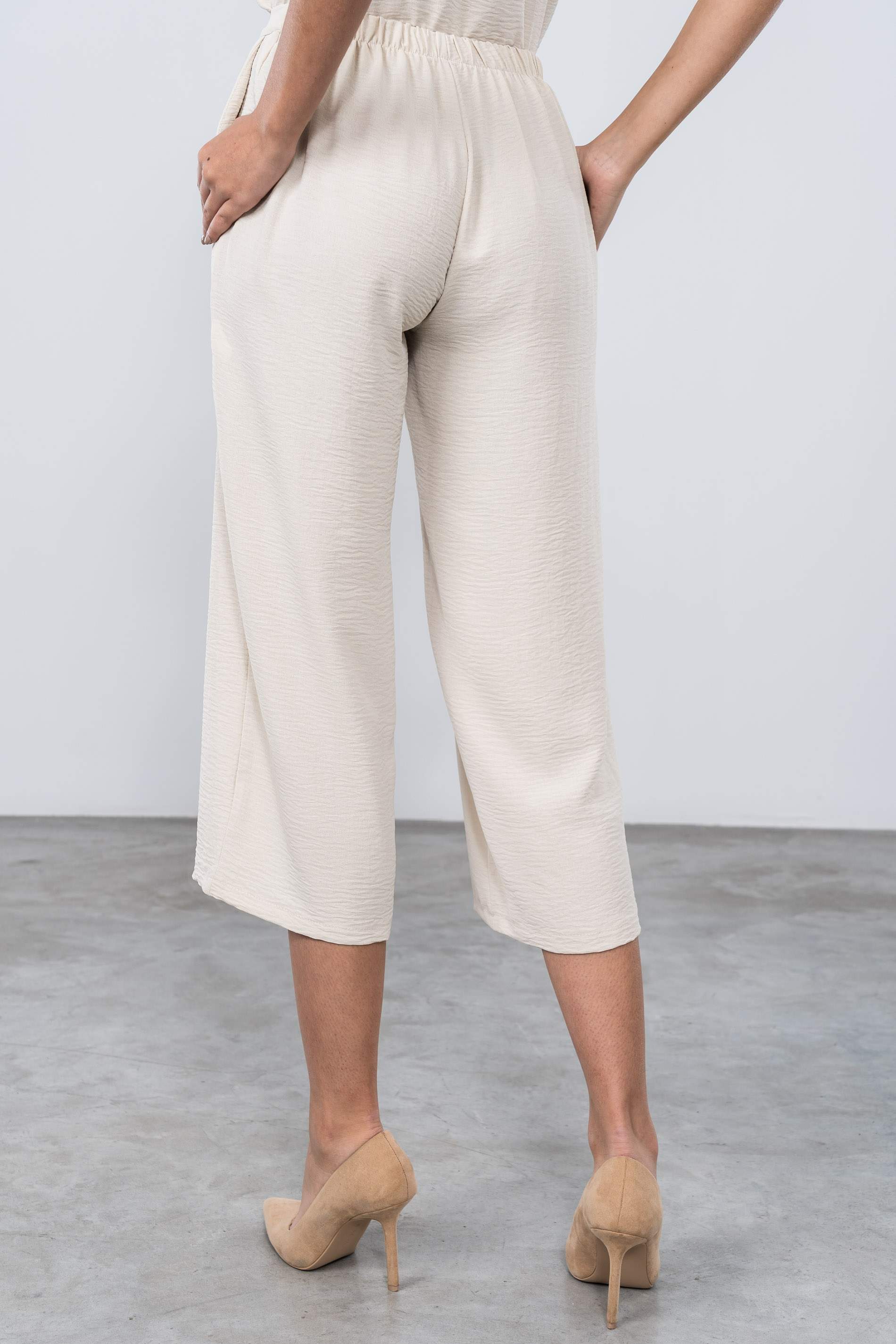 PANTALÓN CROP BEIGE