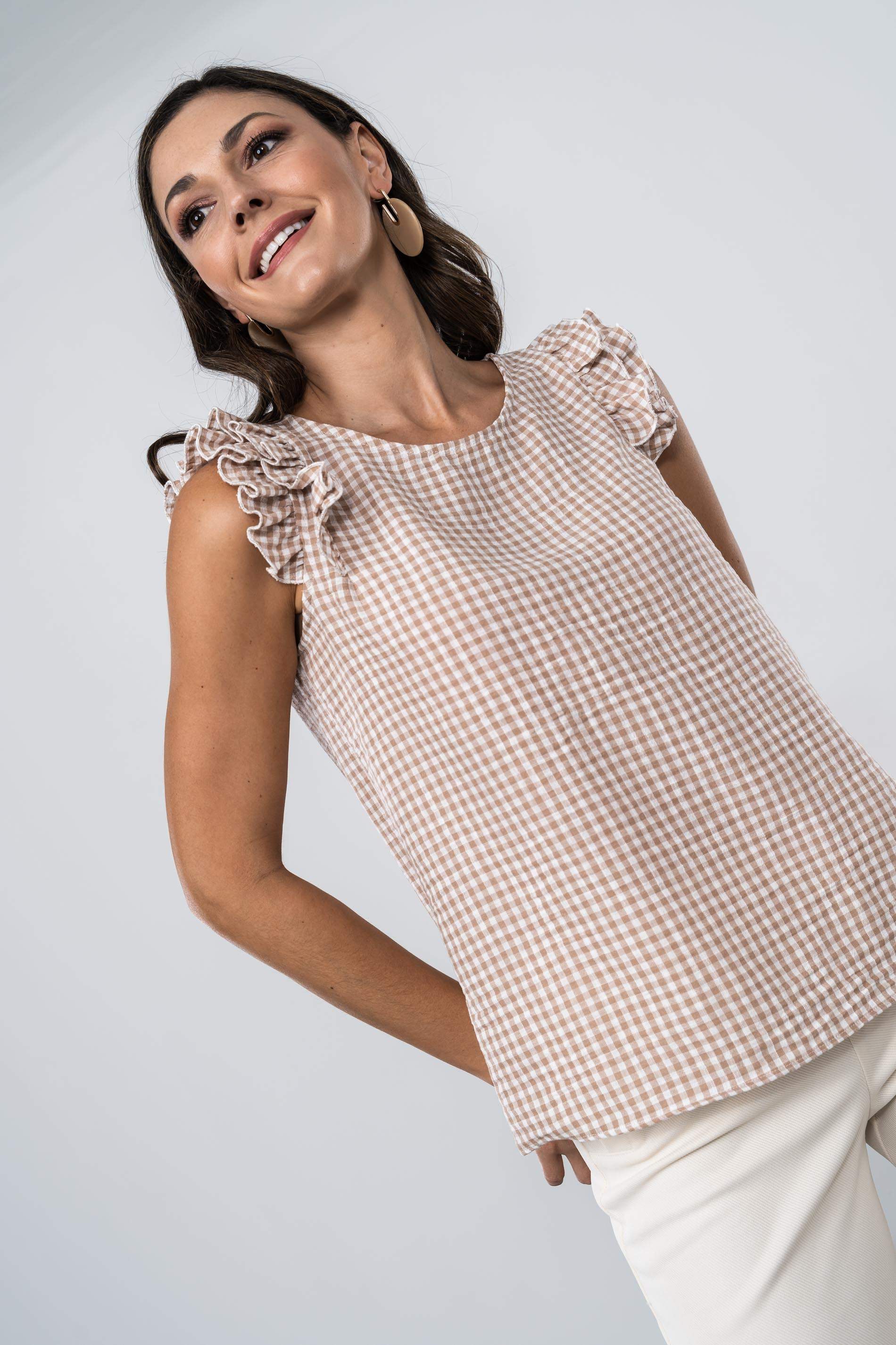 BLUSA VOLANTE CUADRO VICHY BEIGE