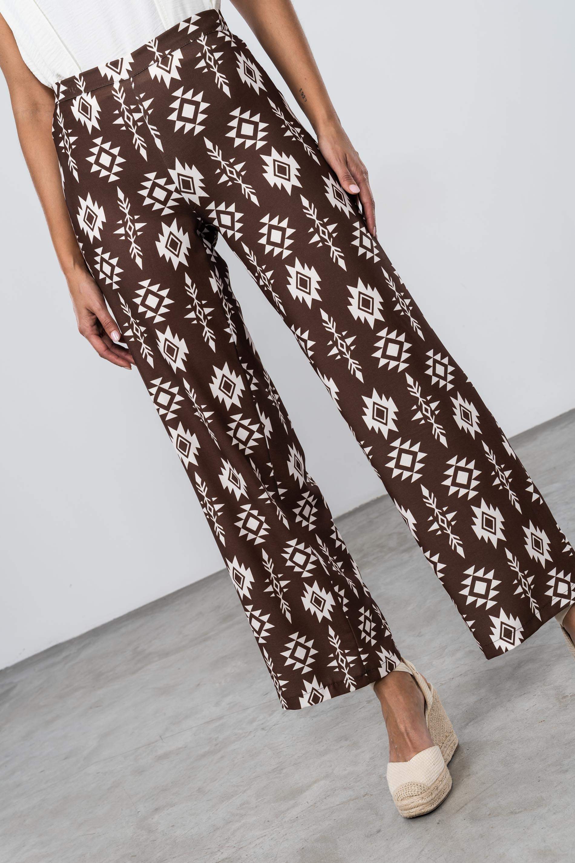 PANTALÓN ESTAMPADO AZTECA MARRÓN