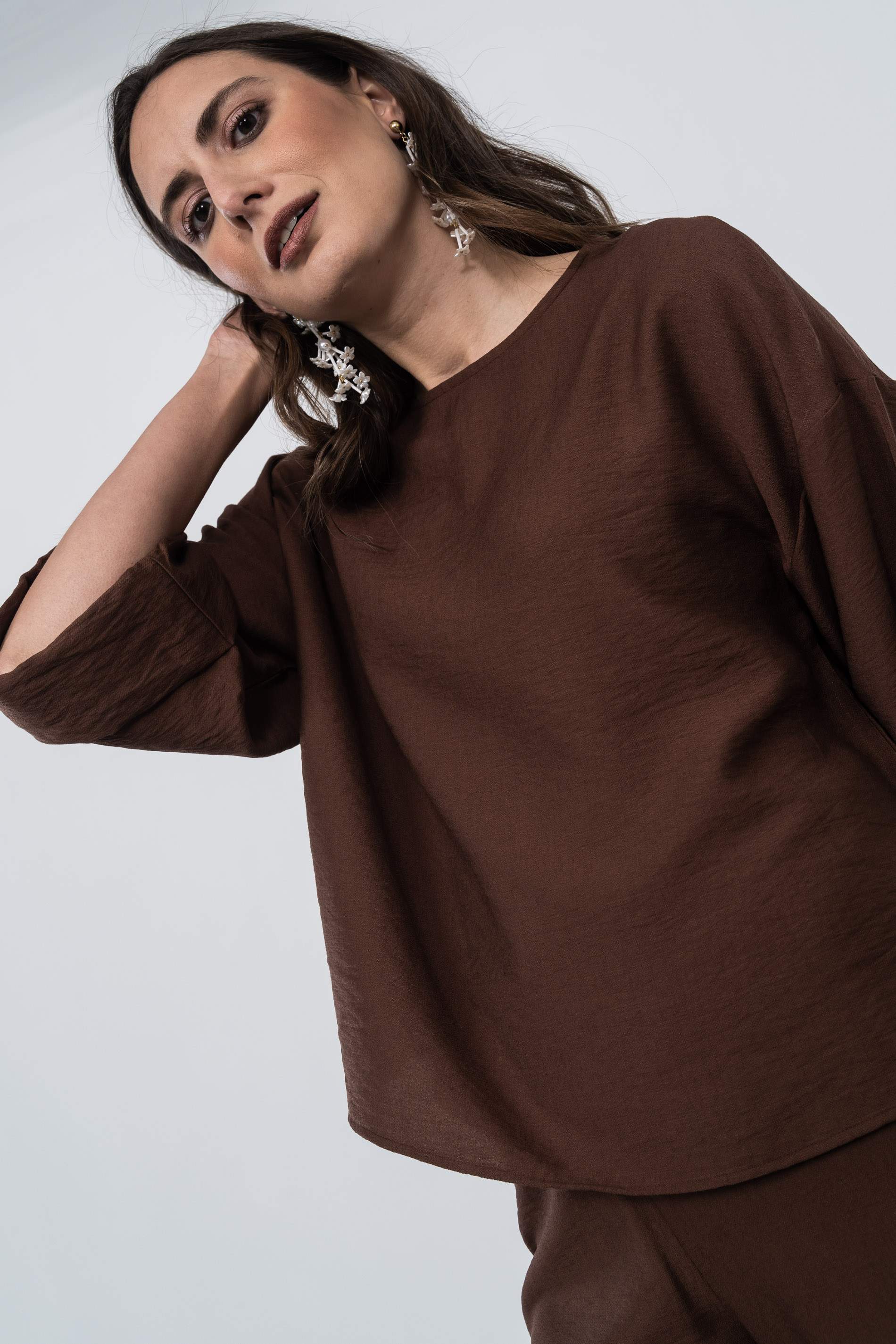 BLUSA RÚSTICA PUÑO VUELTO MARRÓN