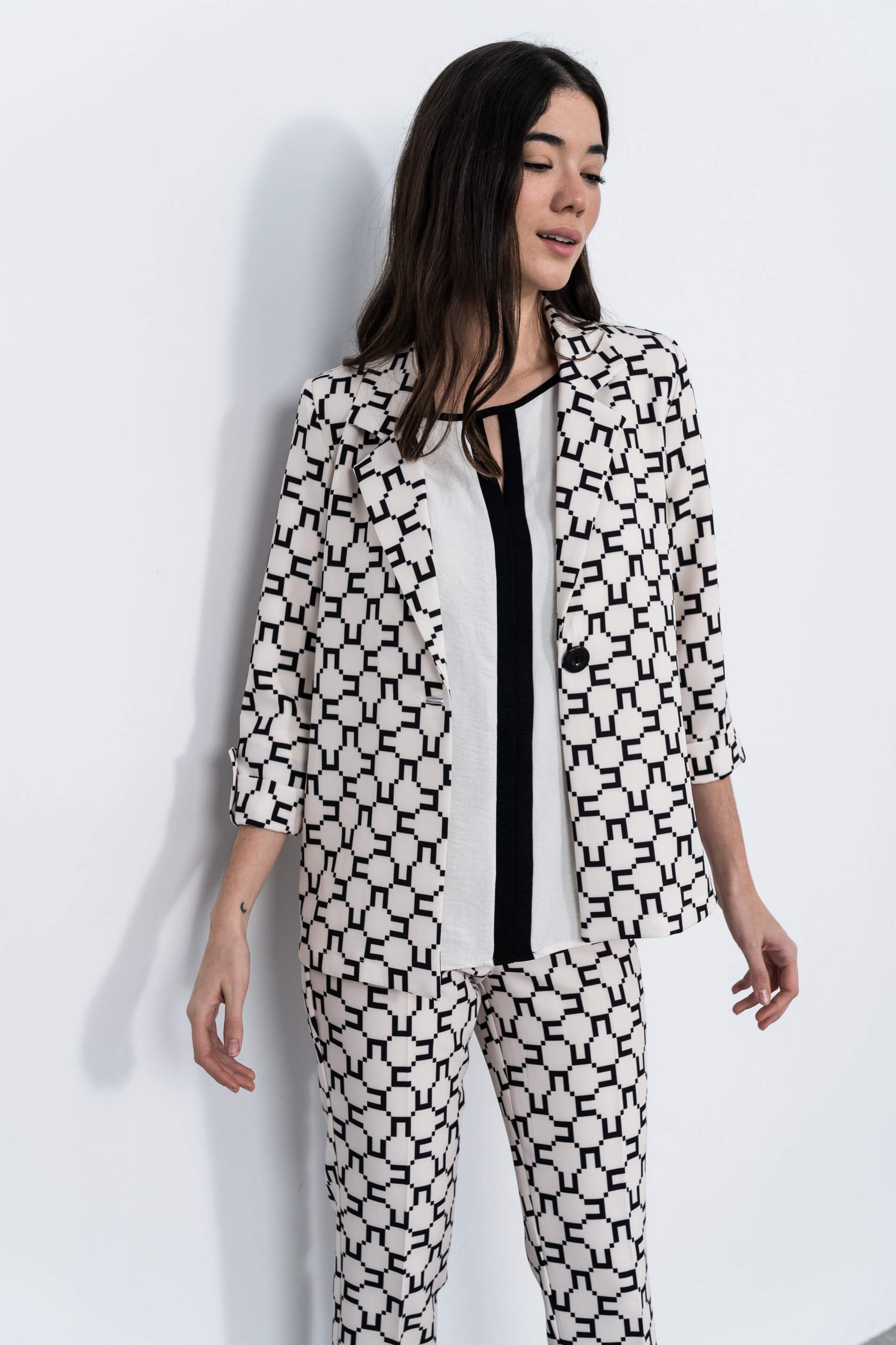 PANTALÓN ESTAMPADO GEOMÉTRICO CRUDO