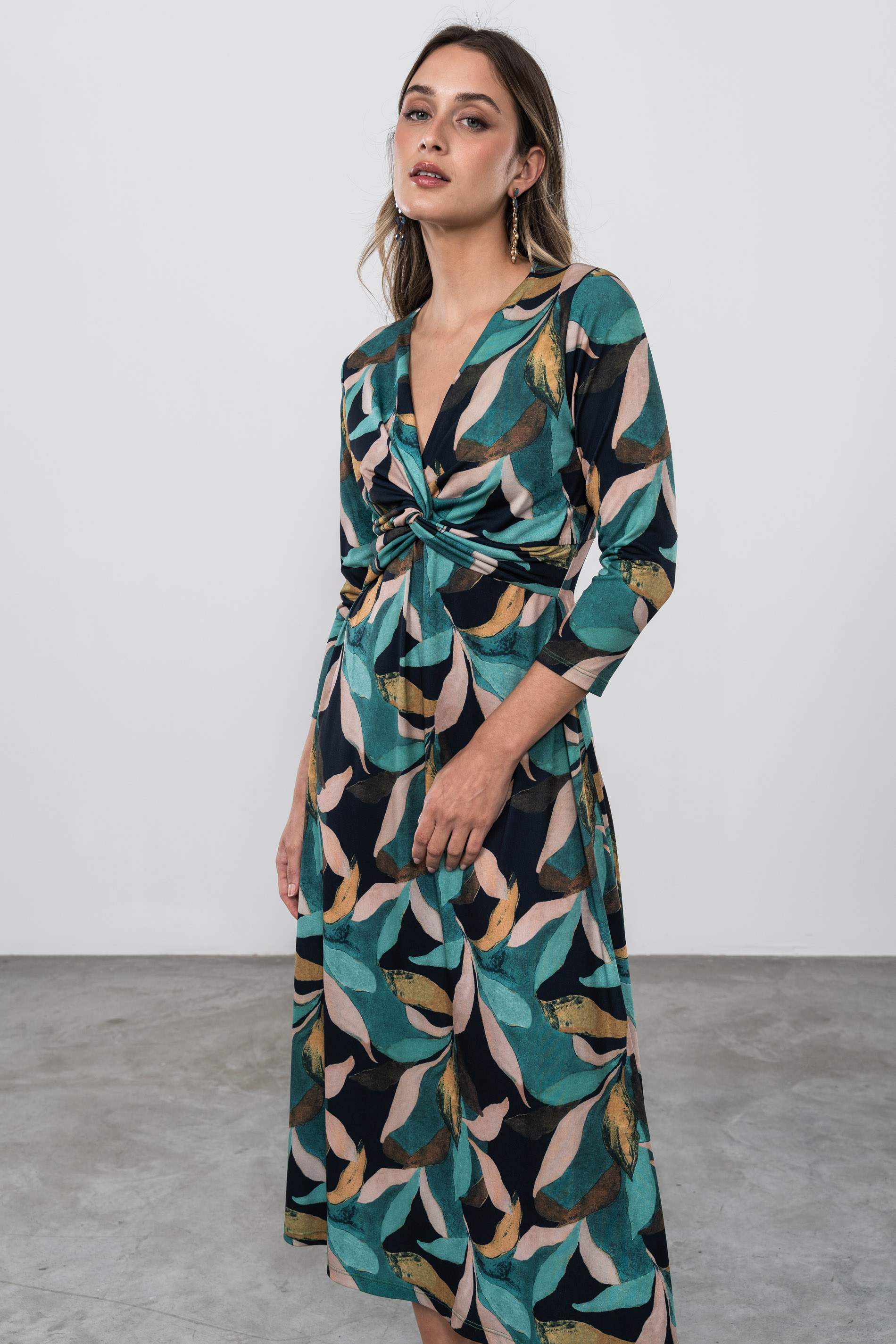 VESTIDO NUDO HOJAS