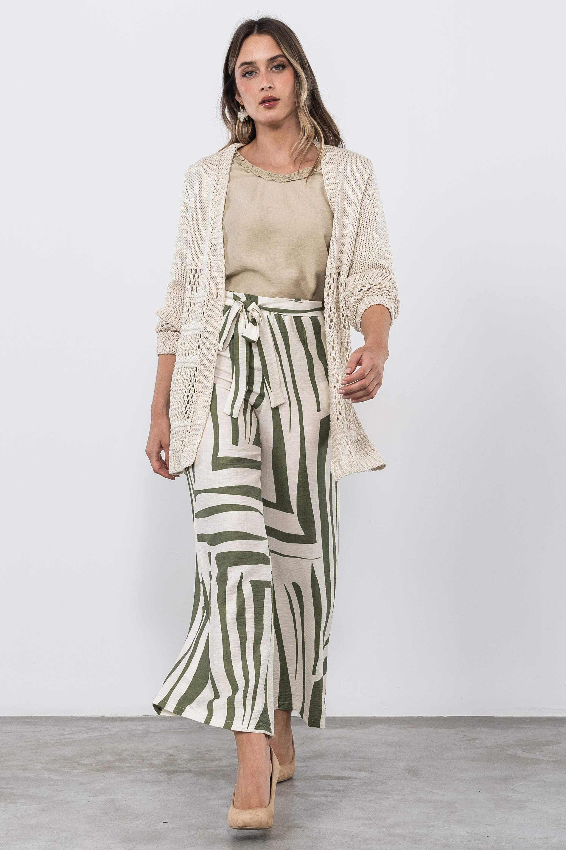 BLUSA VOLANTITO DECORATIVO BEIGE