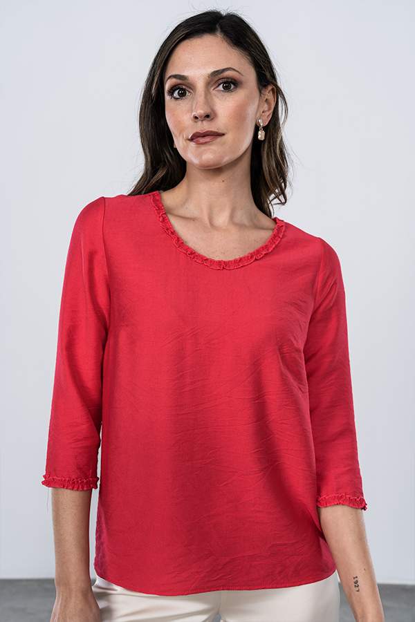 BLUSA VOLANTITO DECORATIVO FRESA