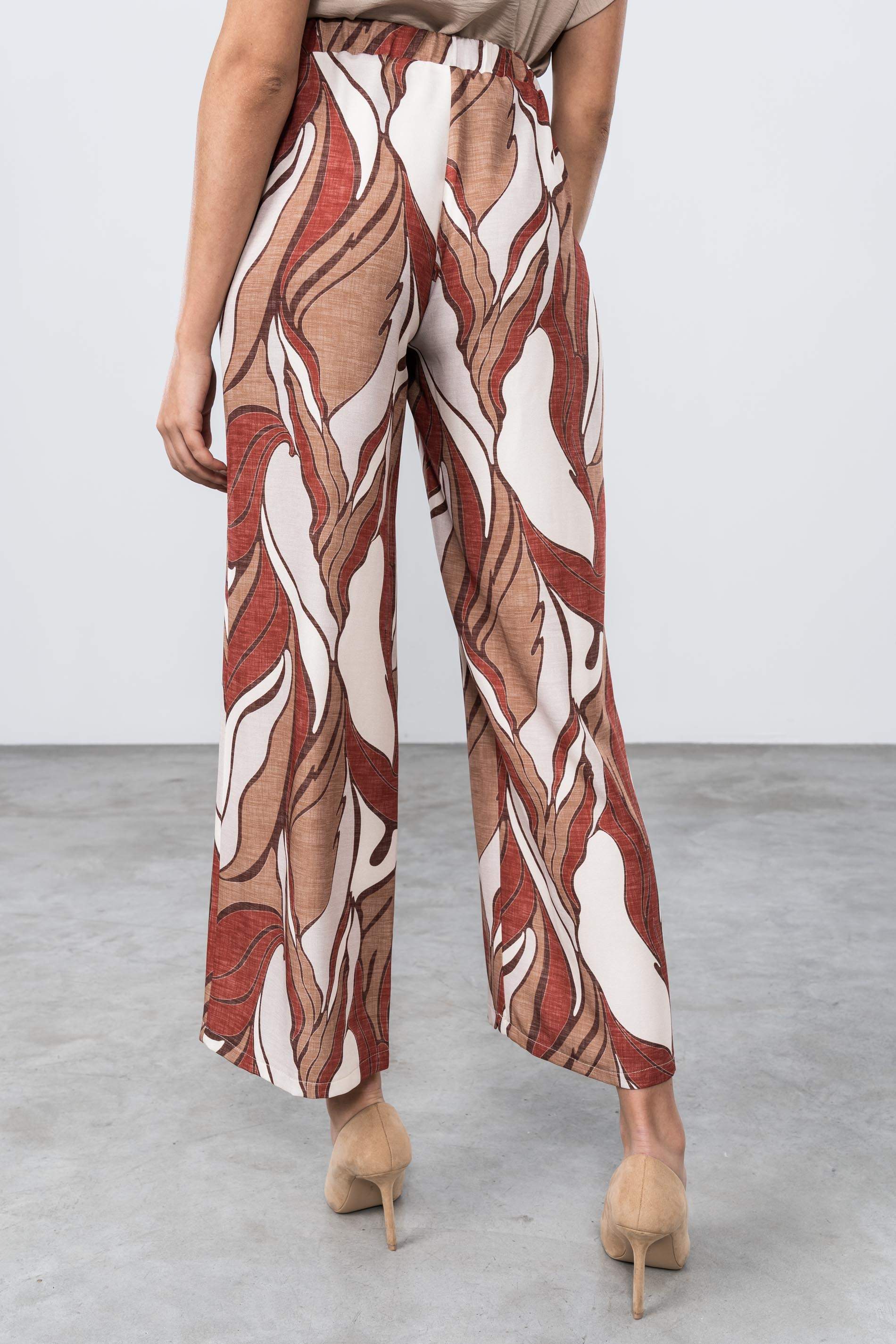 PANTALÓN ESTAMPADO HOJAS