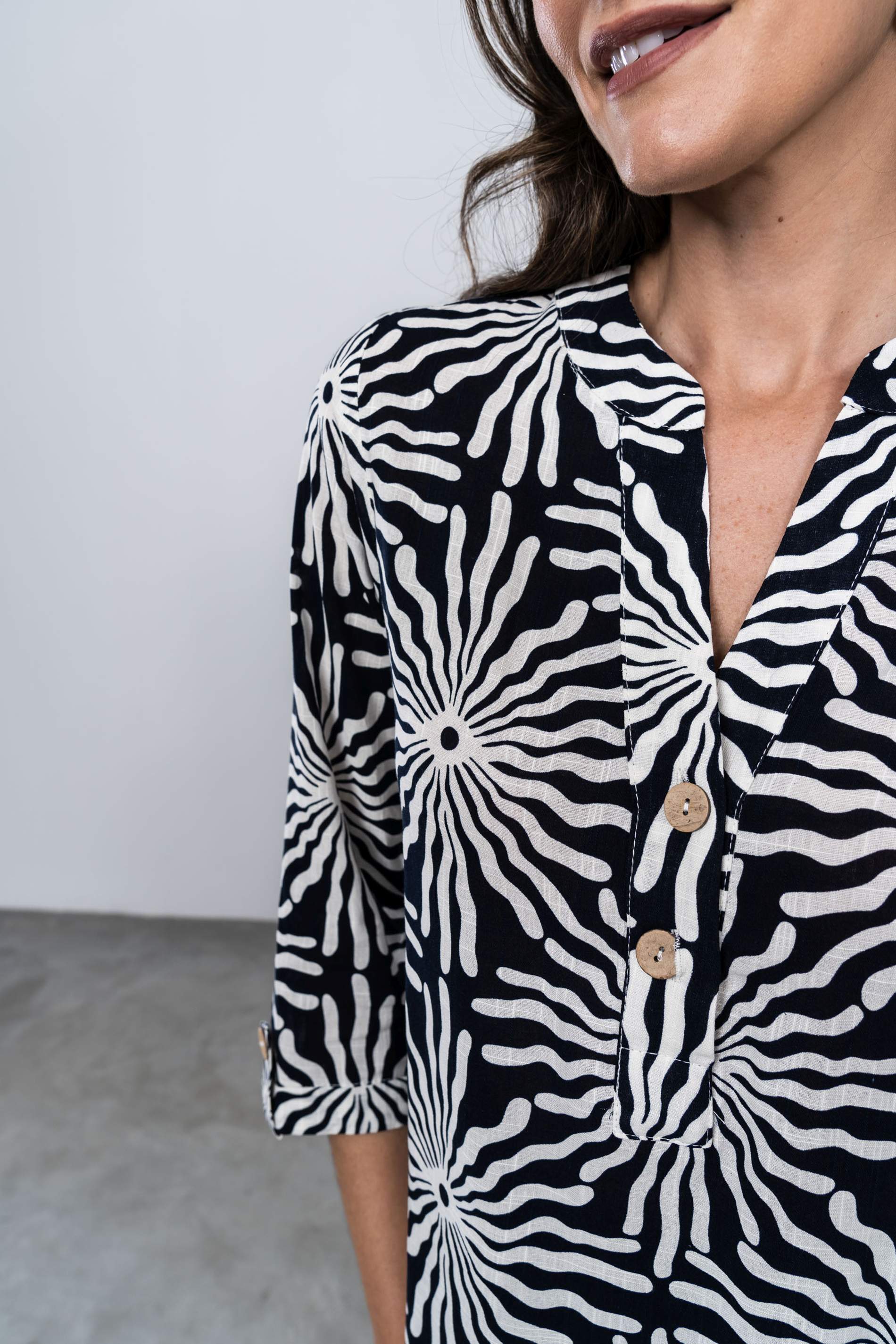 BLUSA BICOLOR BOTONES
