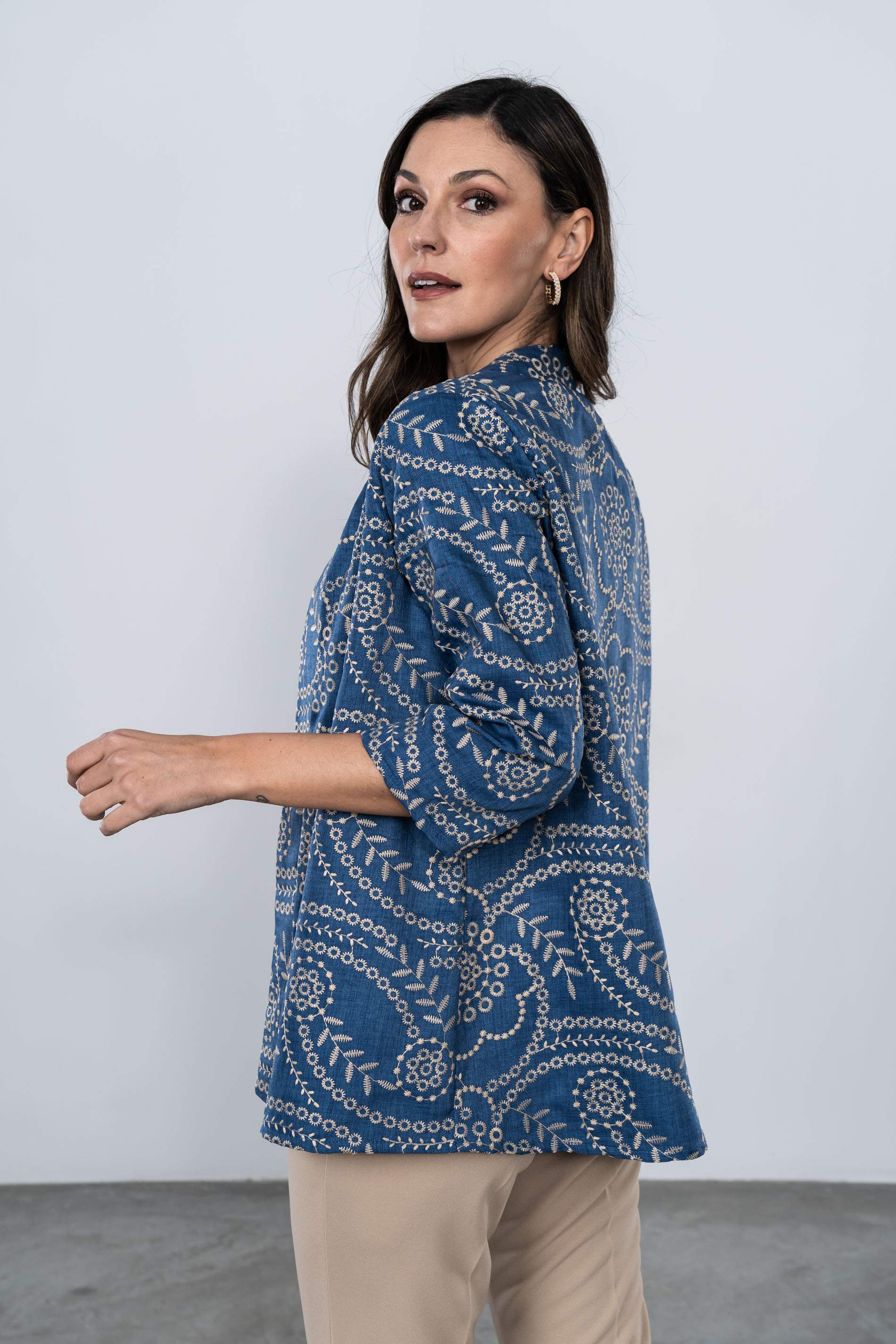 KIMONO BORDADO