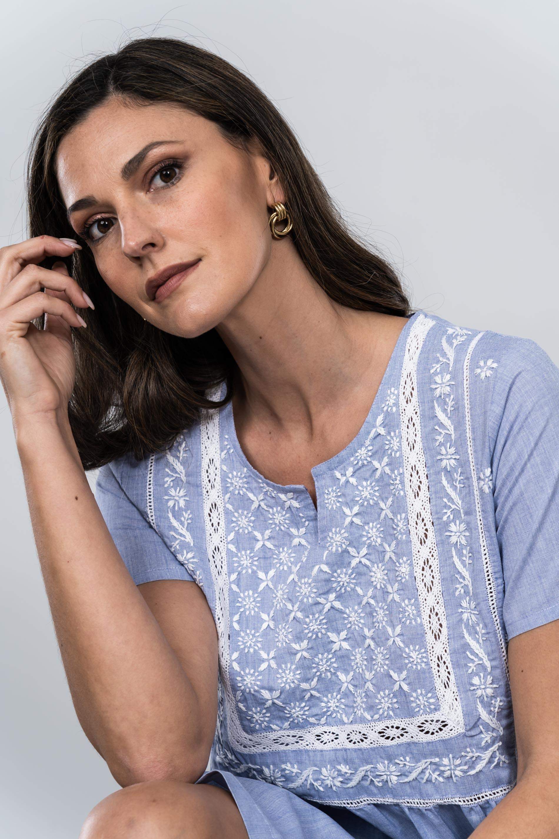 VESTIDO RAYAS BORDADO PECHERA AZUL