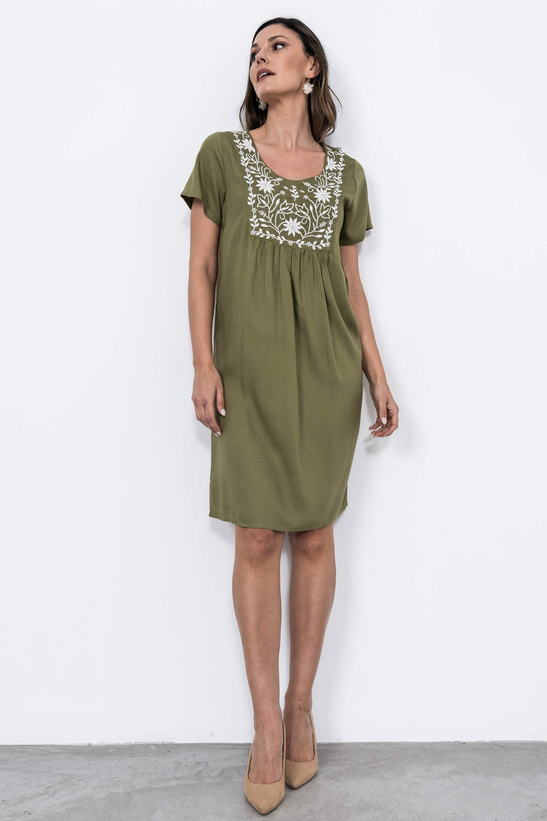 VESTIDO BORDADOS PECHERA KAKI