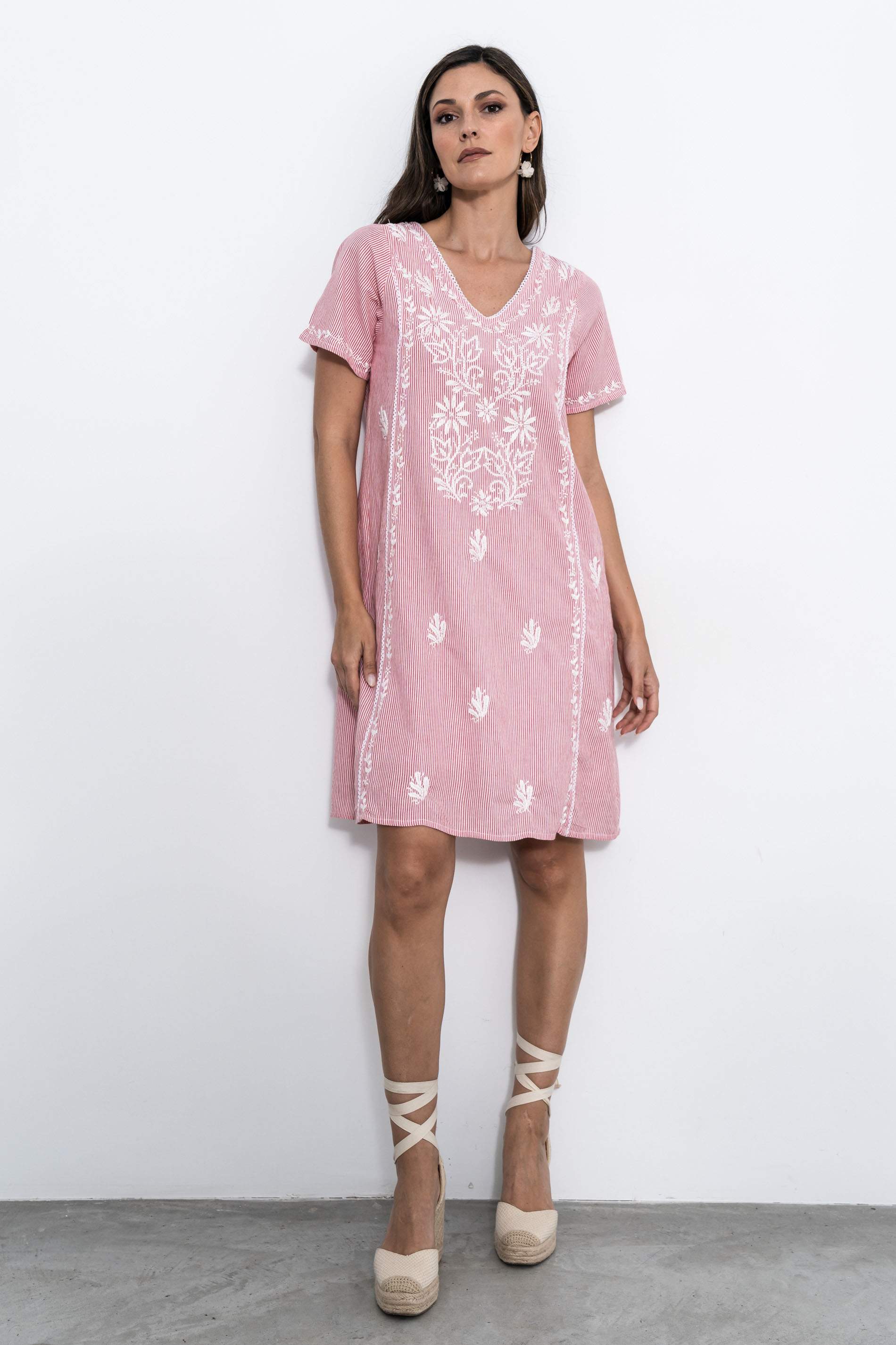 VESTIDO RAYAS DELANTERO BORDADO ROJO