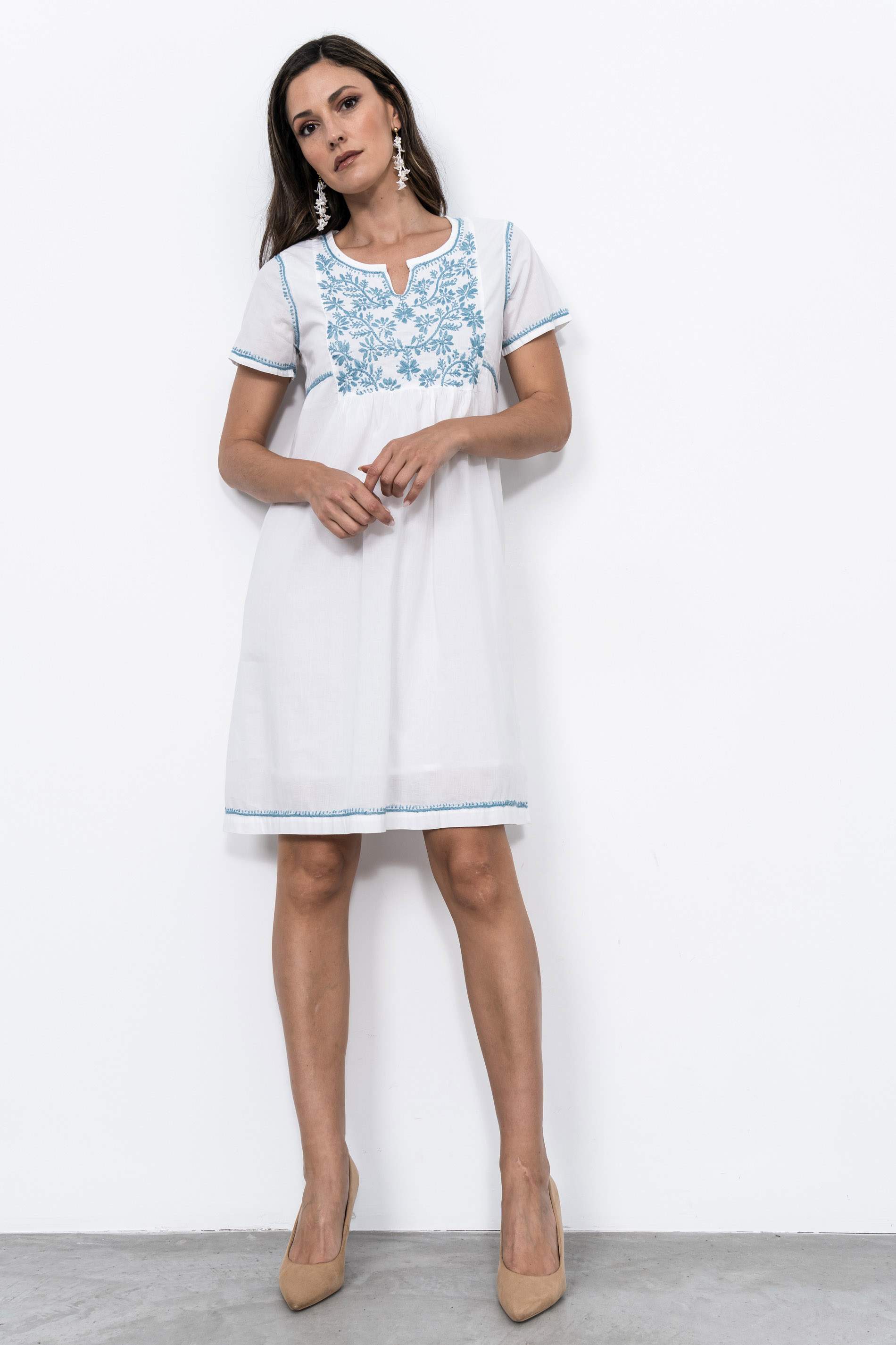 VESTIDO BORDADOS CONTRASTE BLANCO