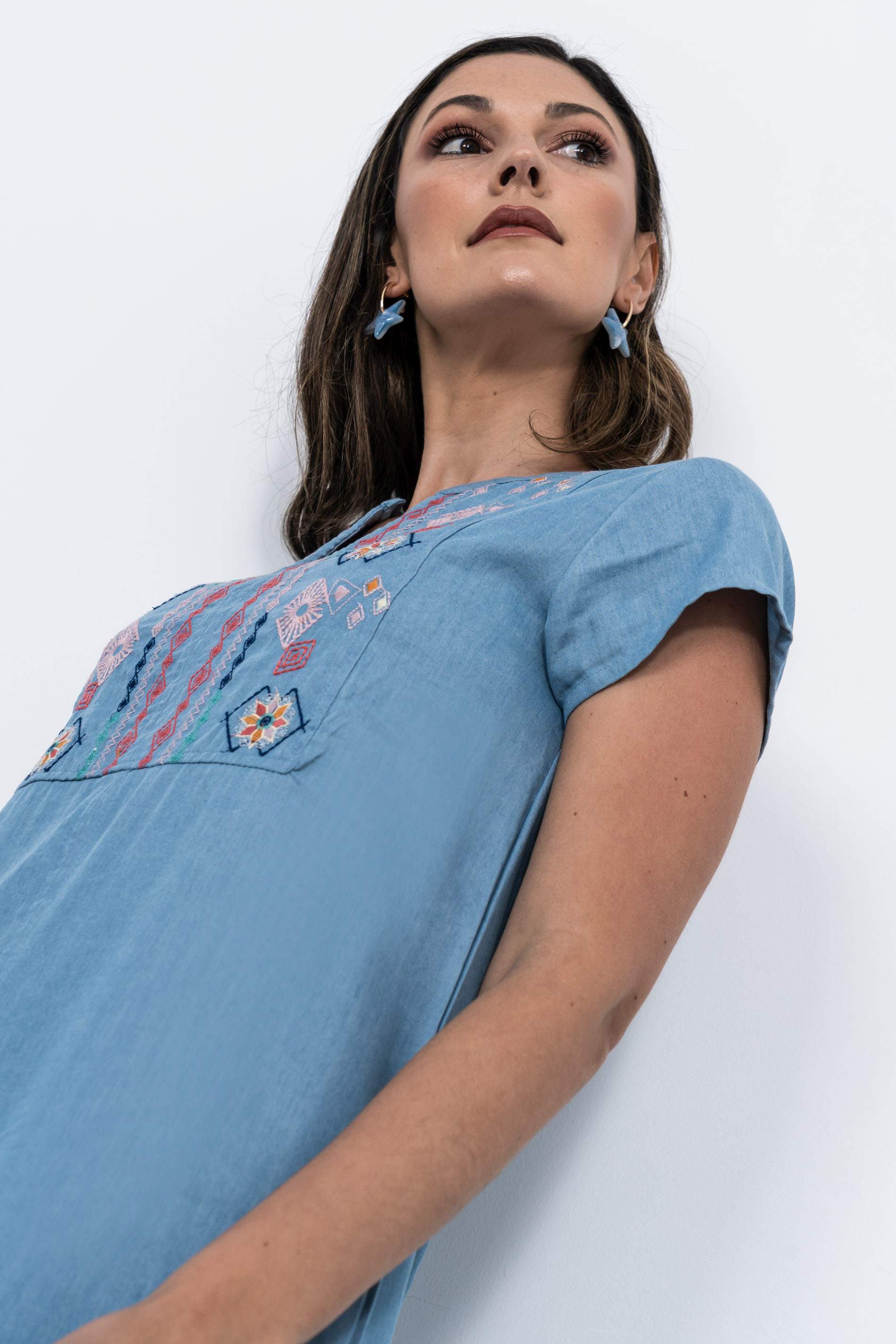 VESTIDO DENIM BORDADOS AZUL
