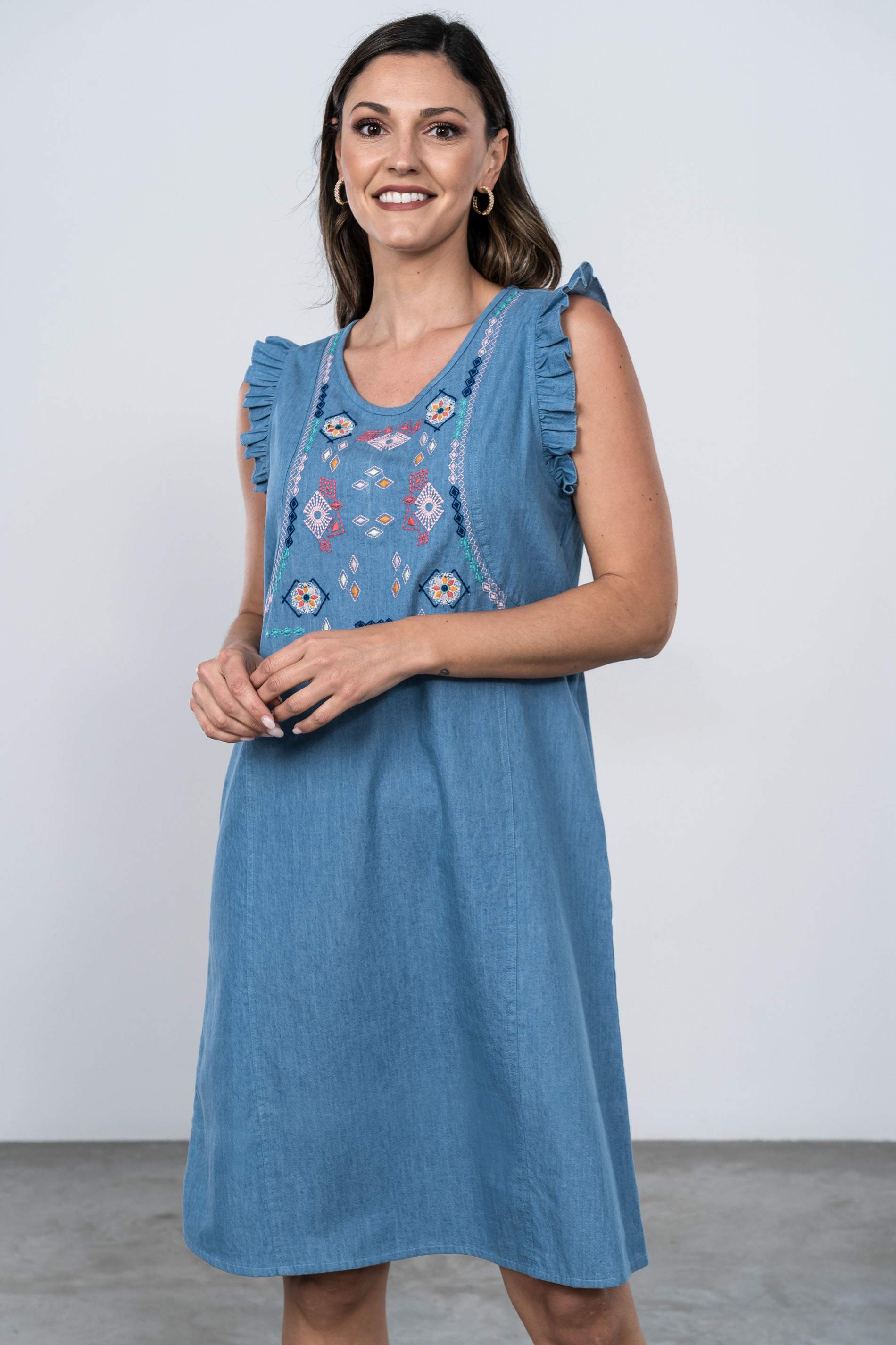 VESTIDO DENIM BORDADO VOLANTITO AZUL