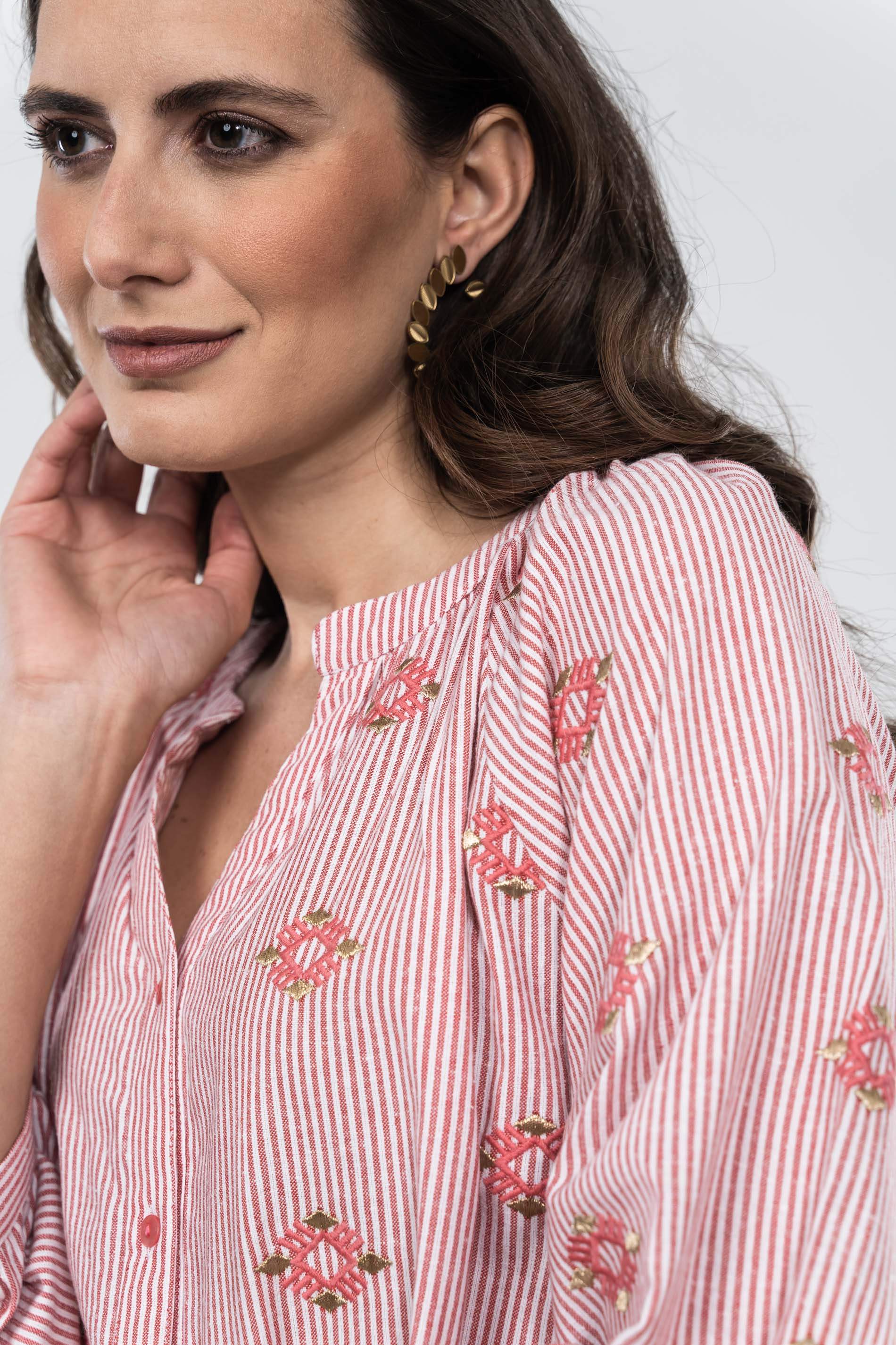 BLUSA RAYAS BORDADOS ROJO
