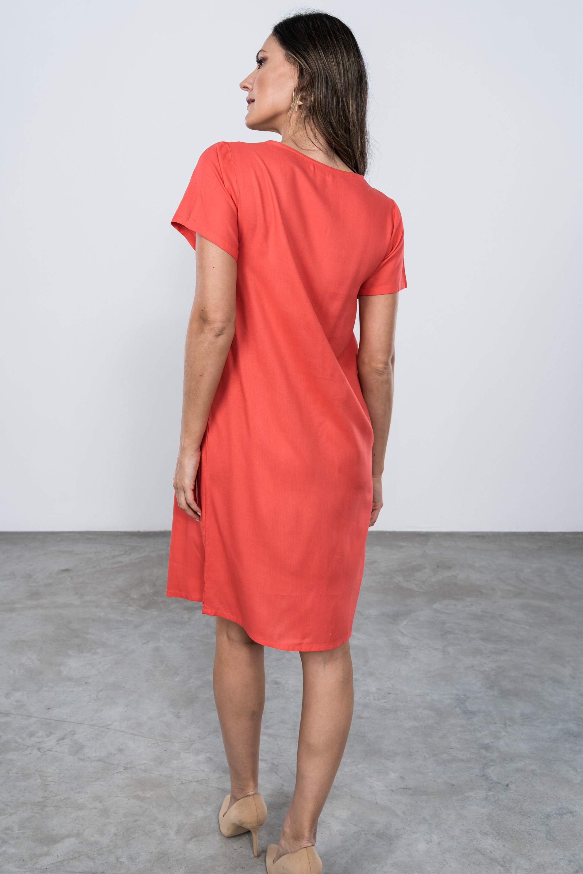 VESTIDO BORDADOS PECHERA CORAL