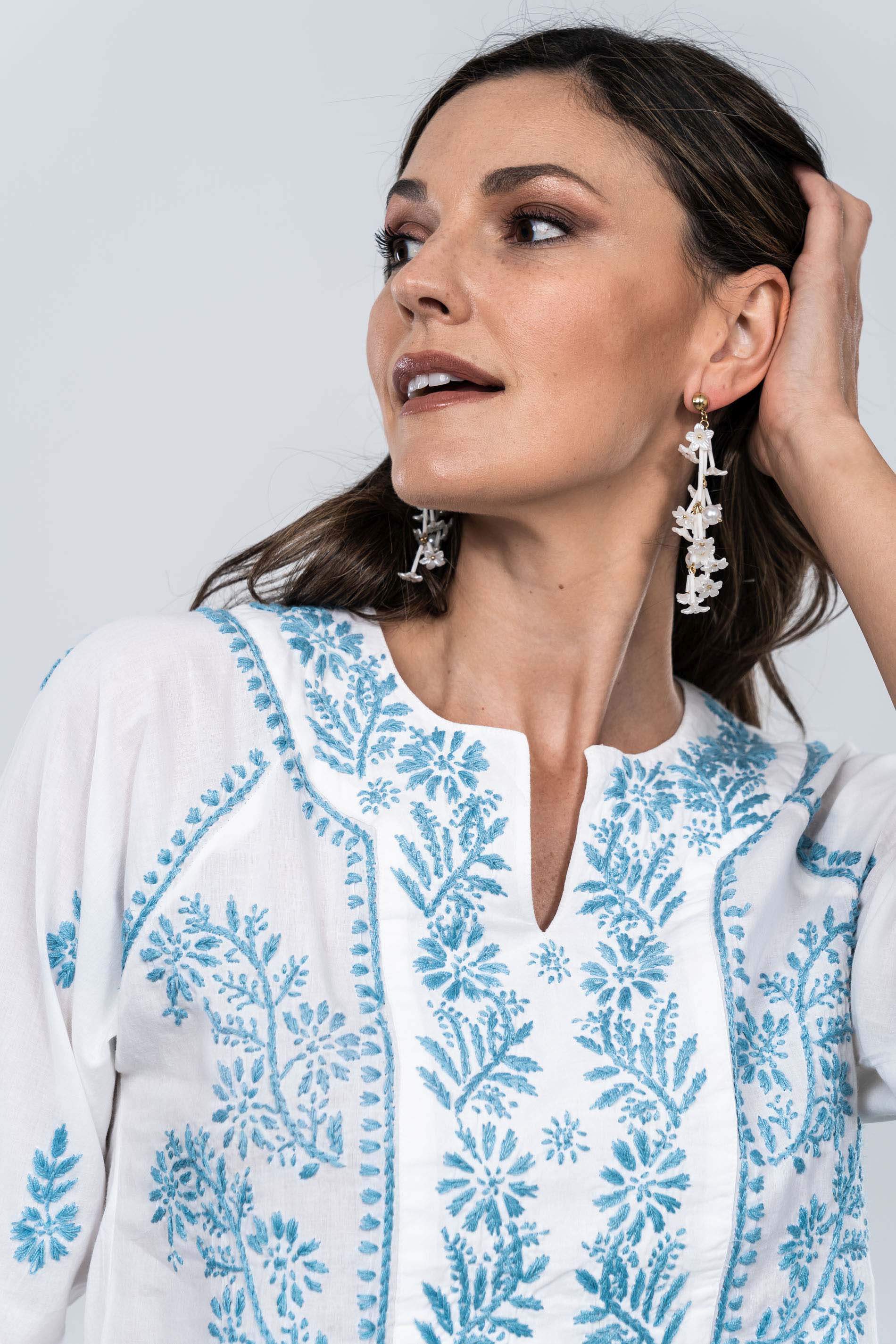 BLUSA BORDADOS CONTRASTE TURQUESA