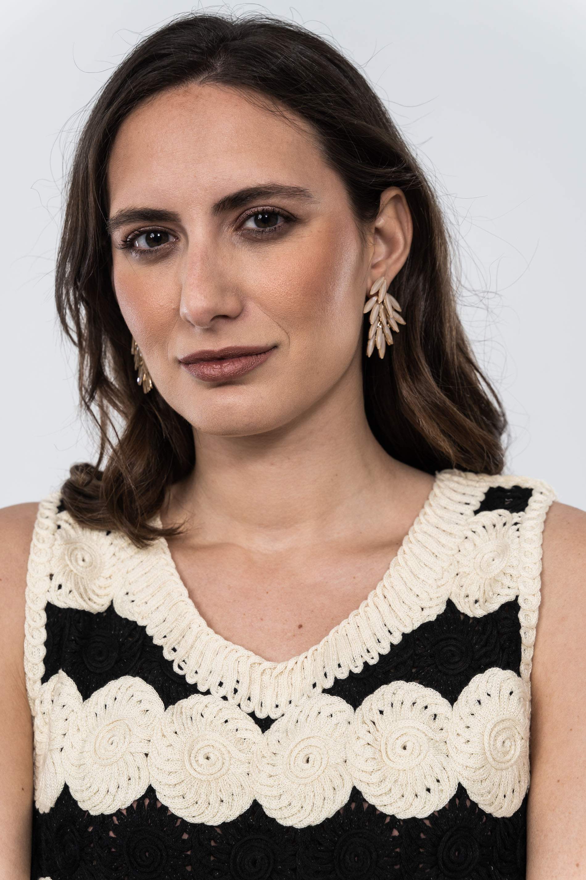 CHALECO CROCHET BICOLOR NEGRO
