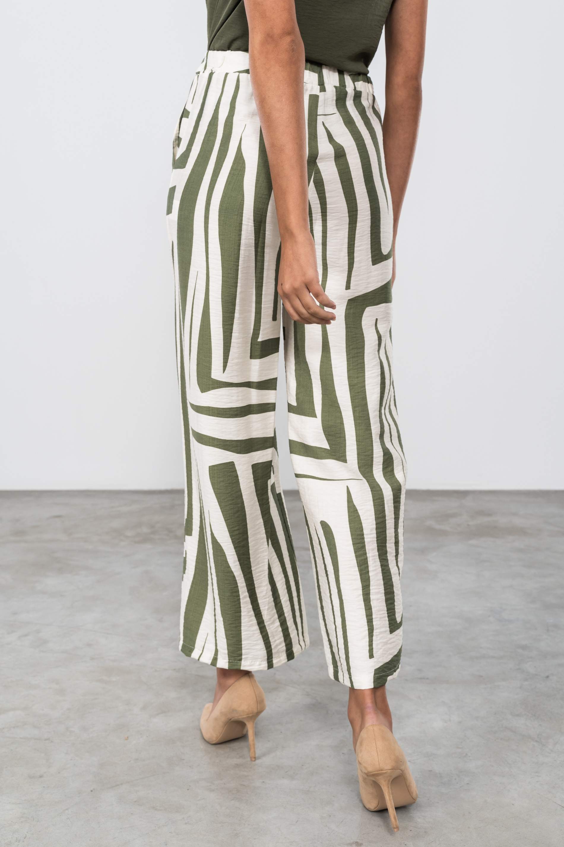 PANTALÓN ESTAMPADO ANCHO KAKI
