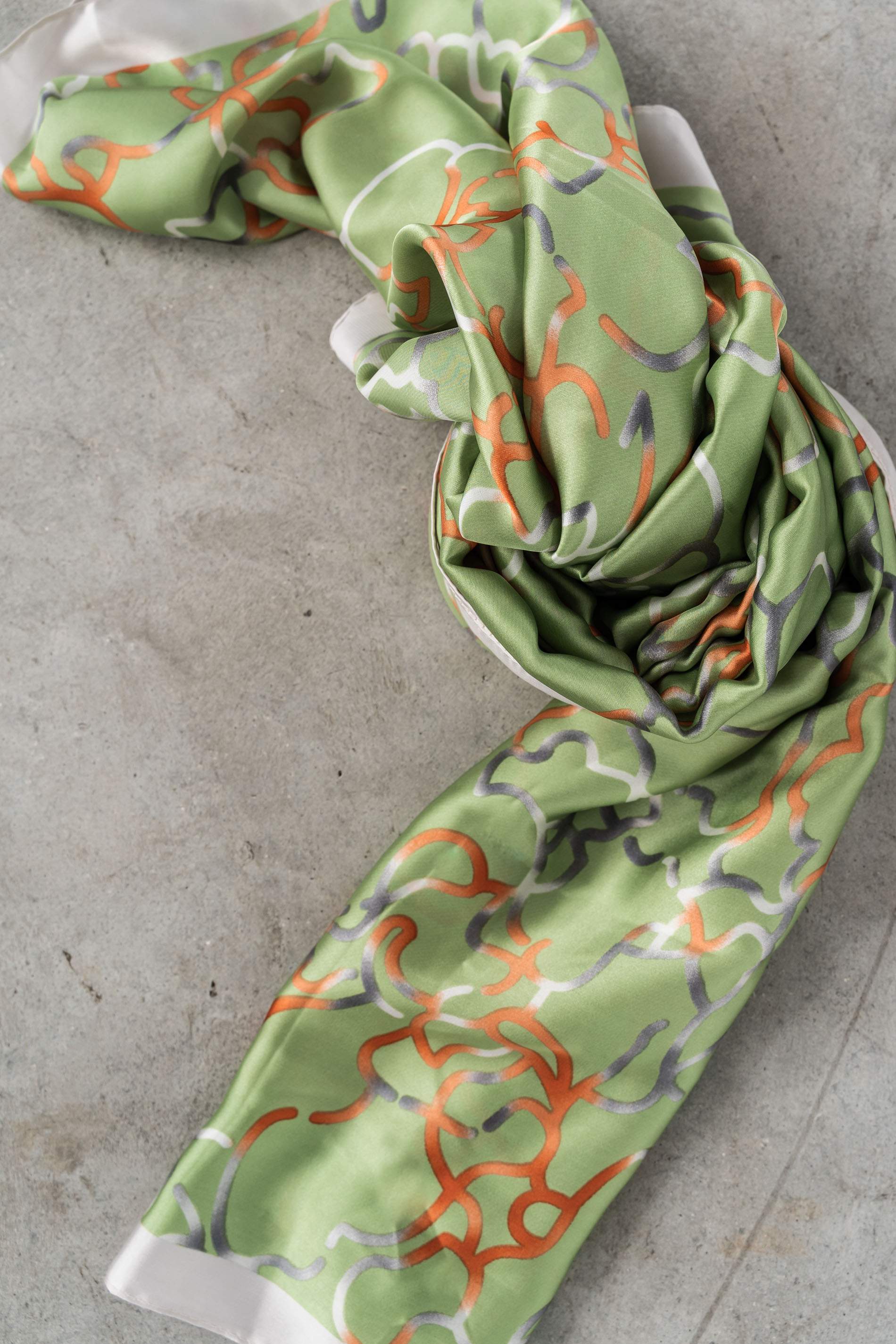 FOULARD EFECTO SEDA TRAZOS