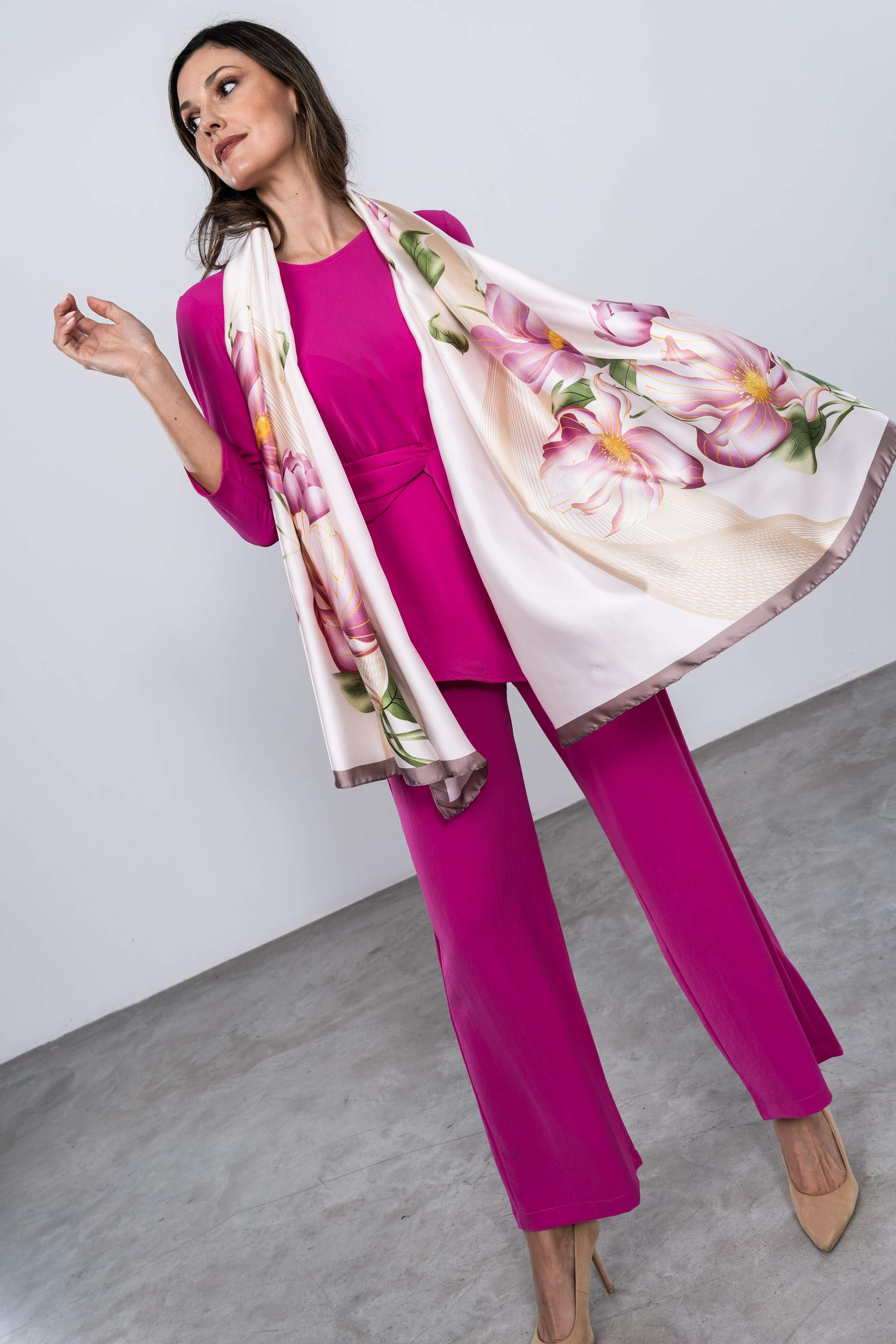 FOULARD EFECTO SEDA PÉTALOS ROSA
