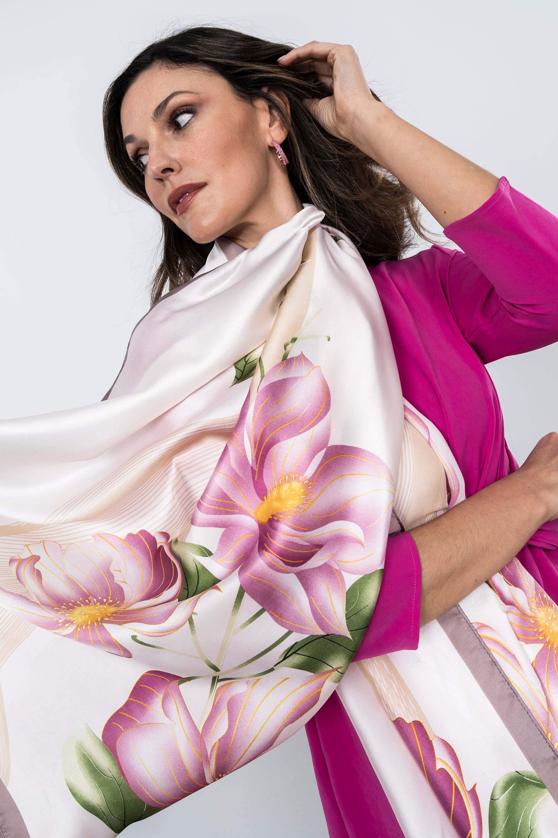 FOULARD EFECTO SEDA PÉTALOS ROSA