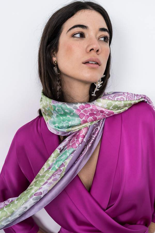 FOULARD EFECTO SEDA MOSAICO MALVA