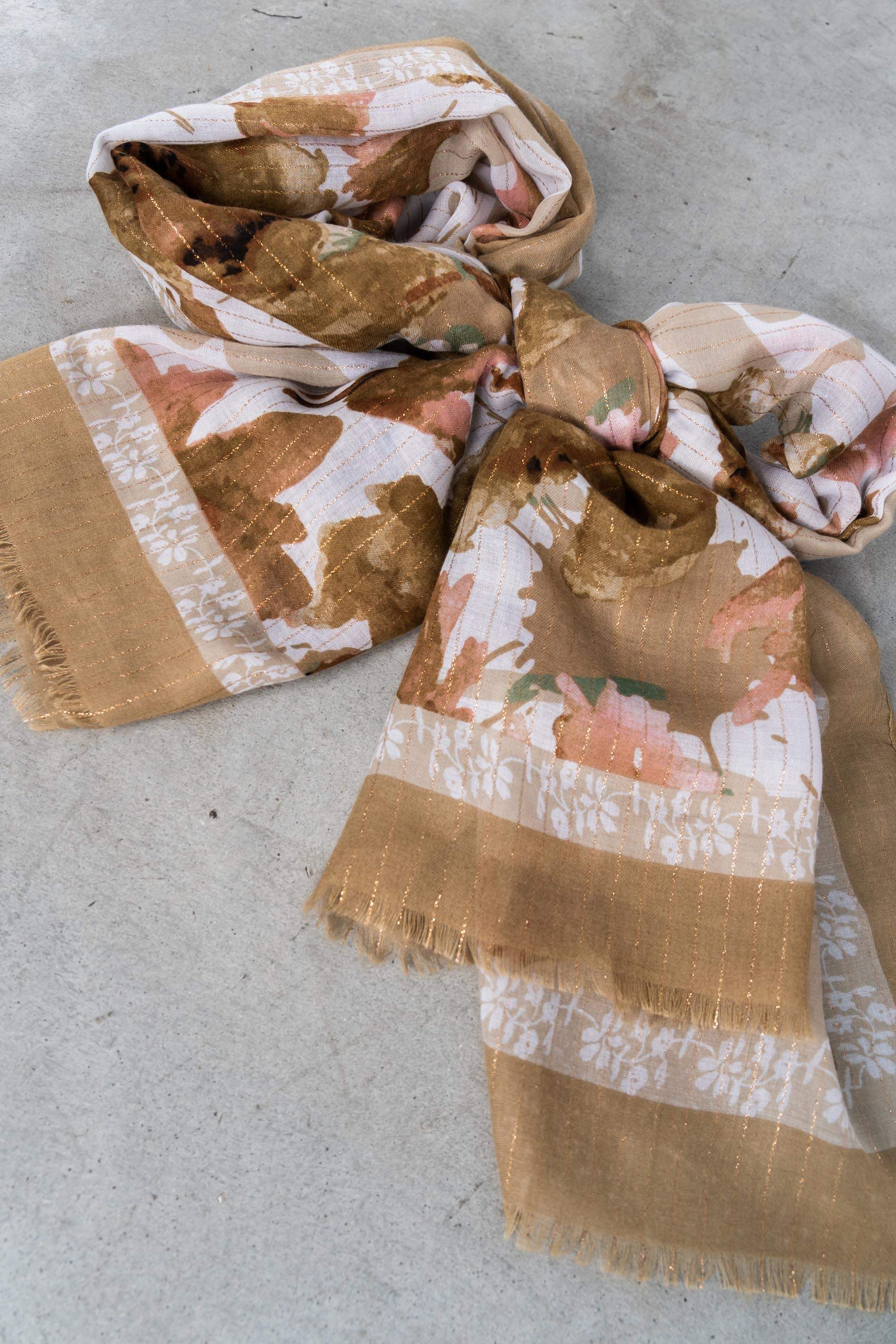 FOULARD FLORES HILOS ORO