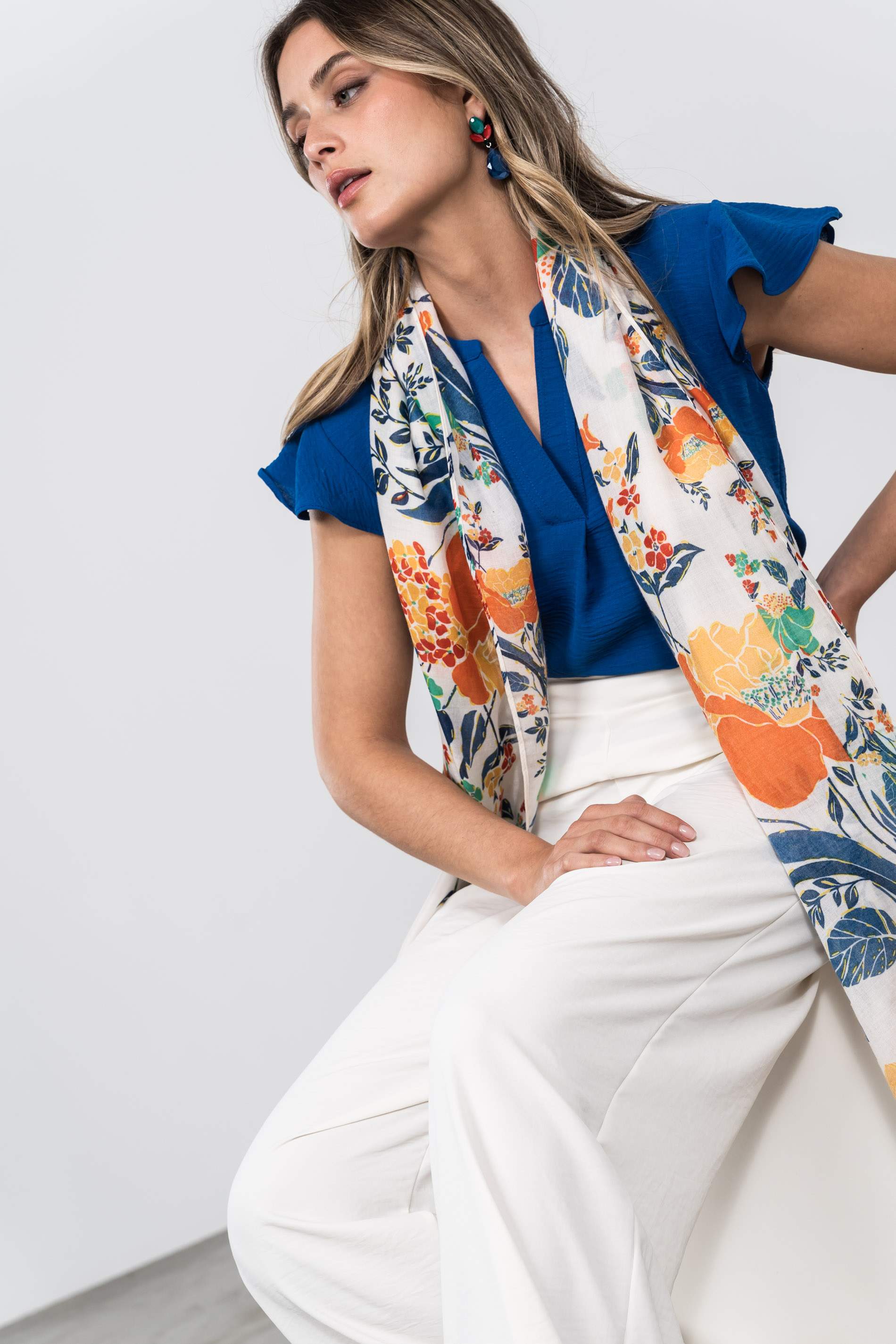 FOULARD FLOR HOJAS AZUL