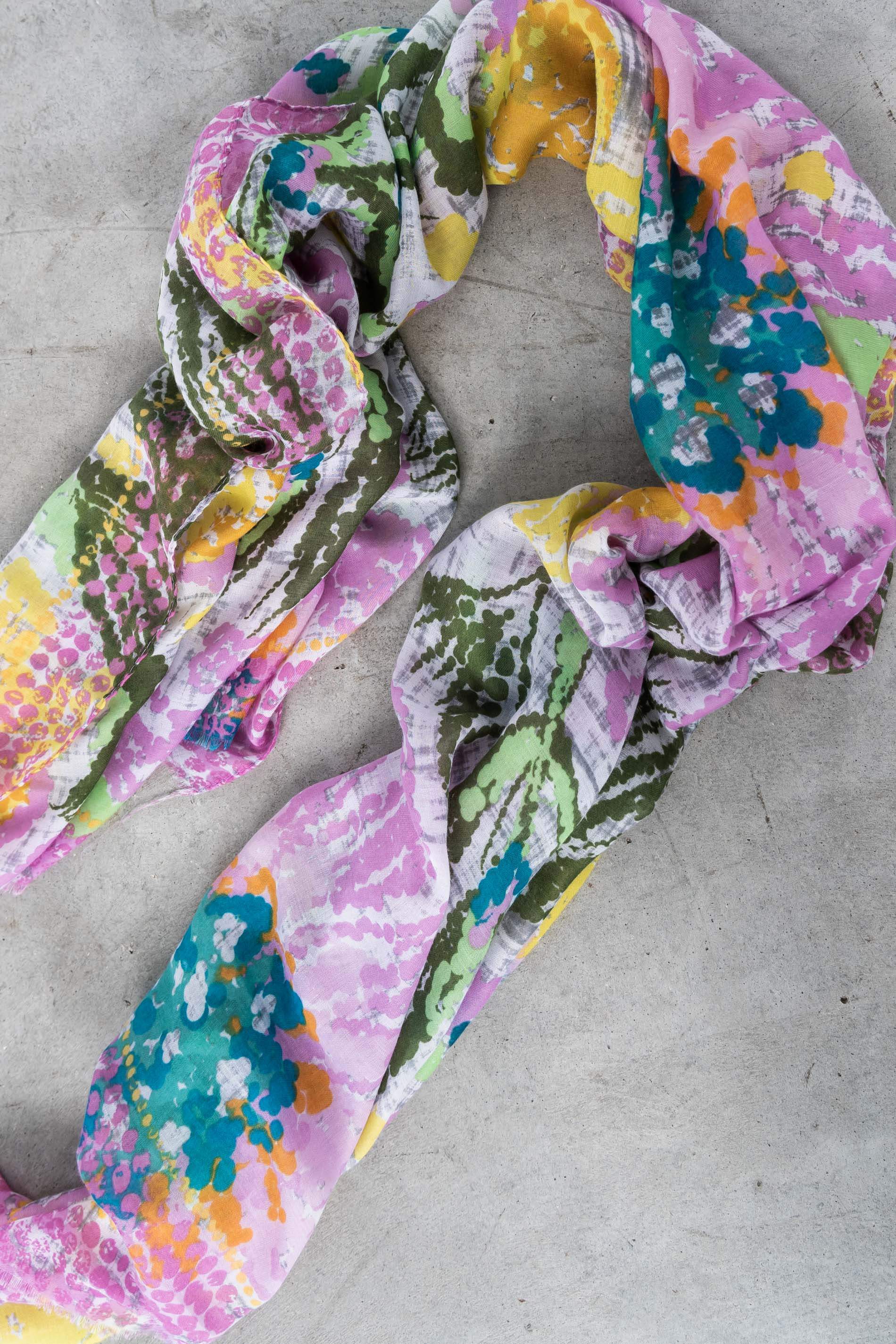 FOULARD MANCHAS FLOR ROSA