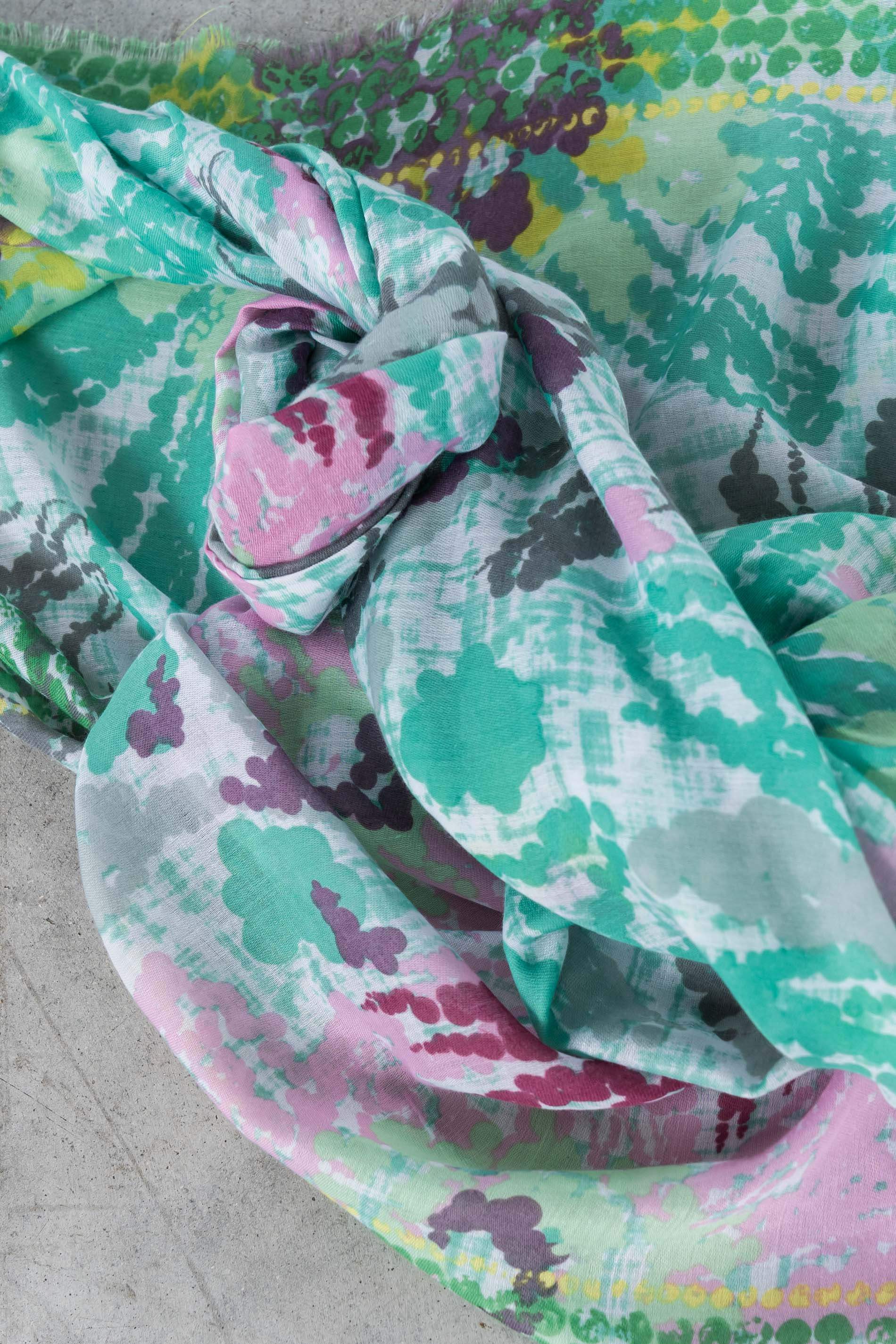 FOULARD MANCHAS FLOR VERDE
