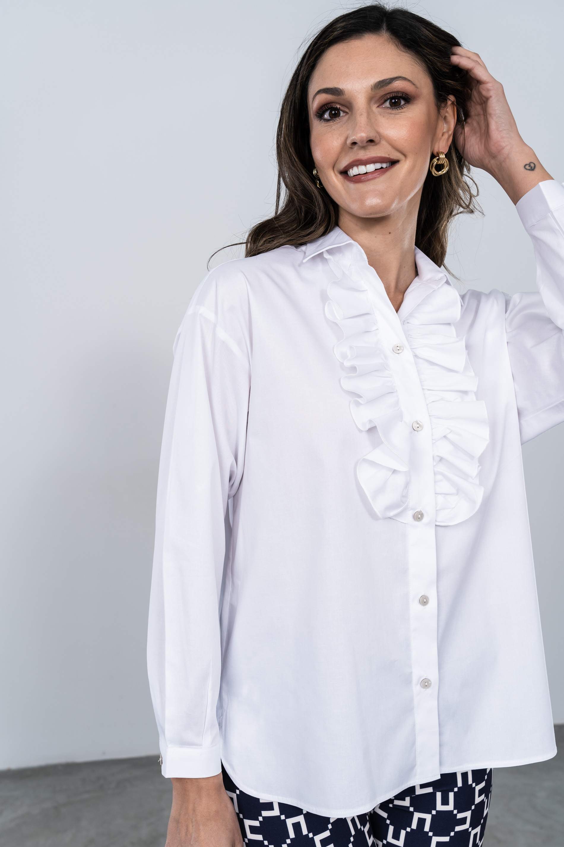 CAMISA VOLANTE PECHERA