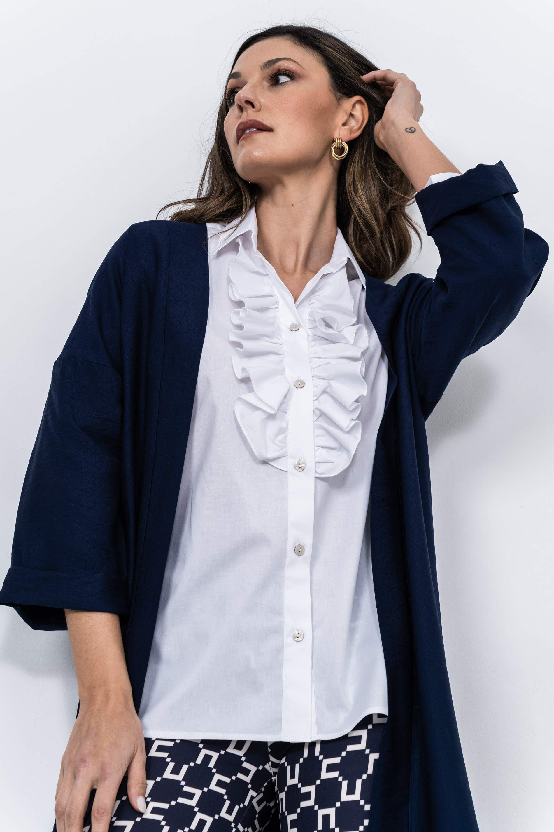 CAMISA VOLANTE PECHERA