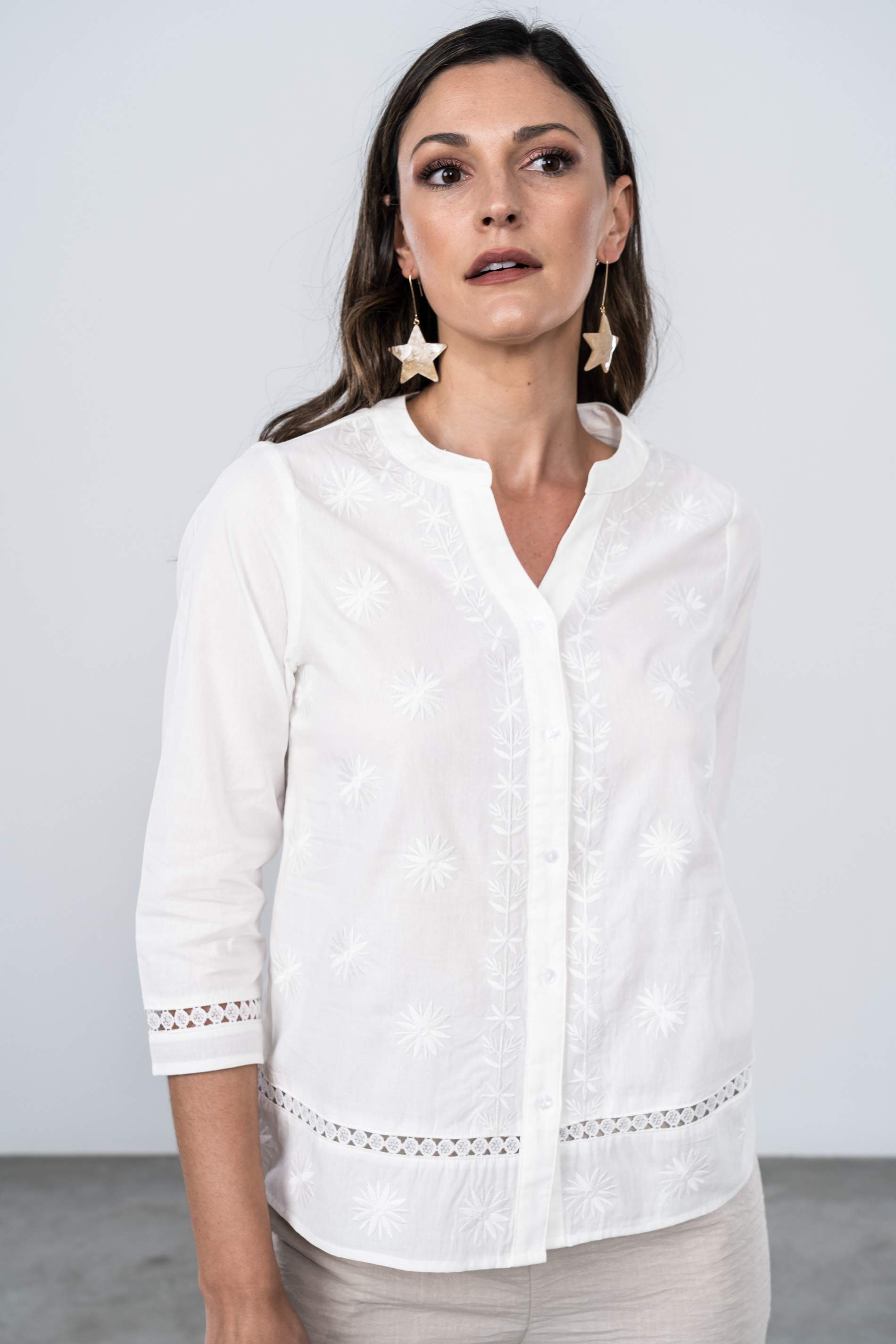 CAMISA BORDADA MANGA FRANCESA