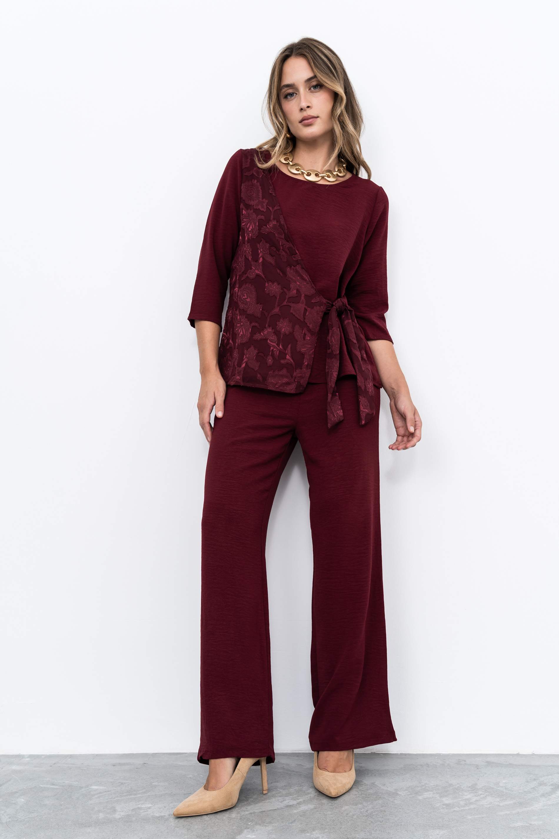 BLUSA EFECTO CRUZADO COMBINADA BURDEOS