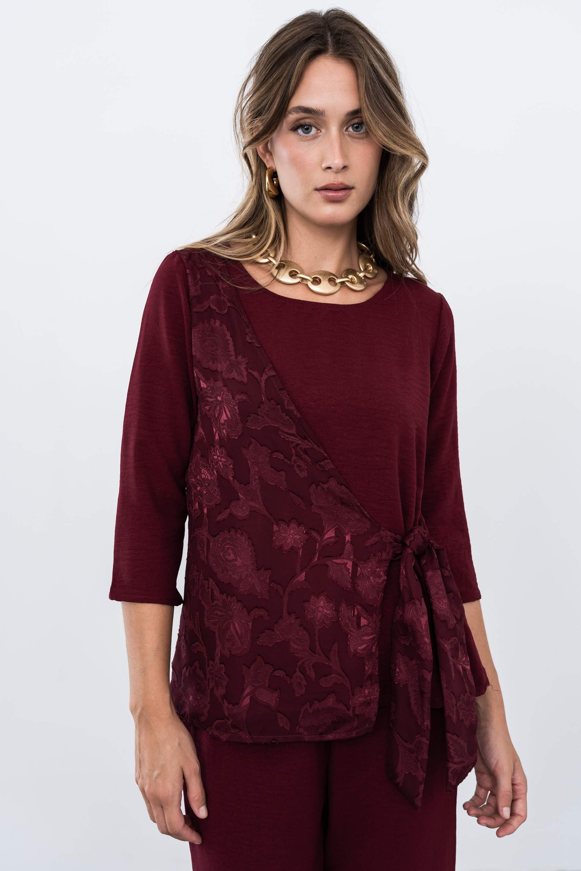 BLUSA EFECTO CRUZADO COMBINADA BURDEOS
